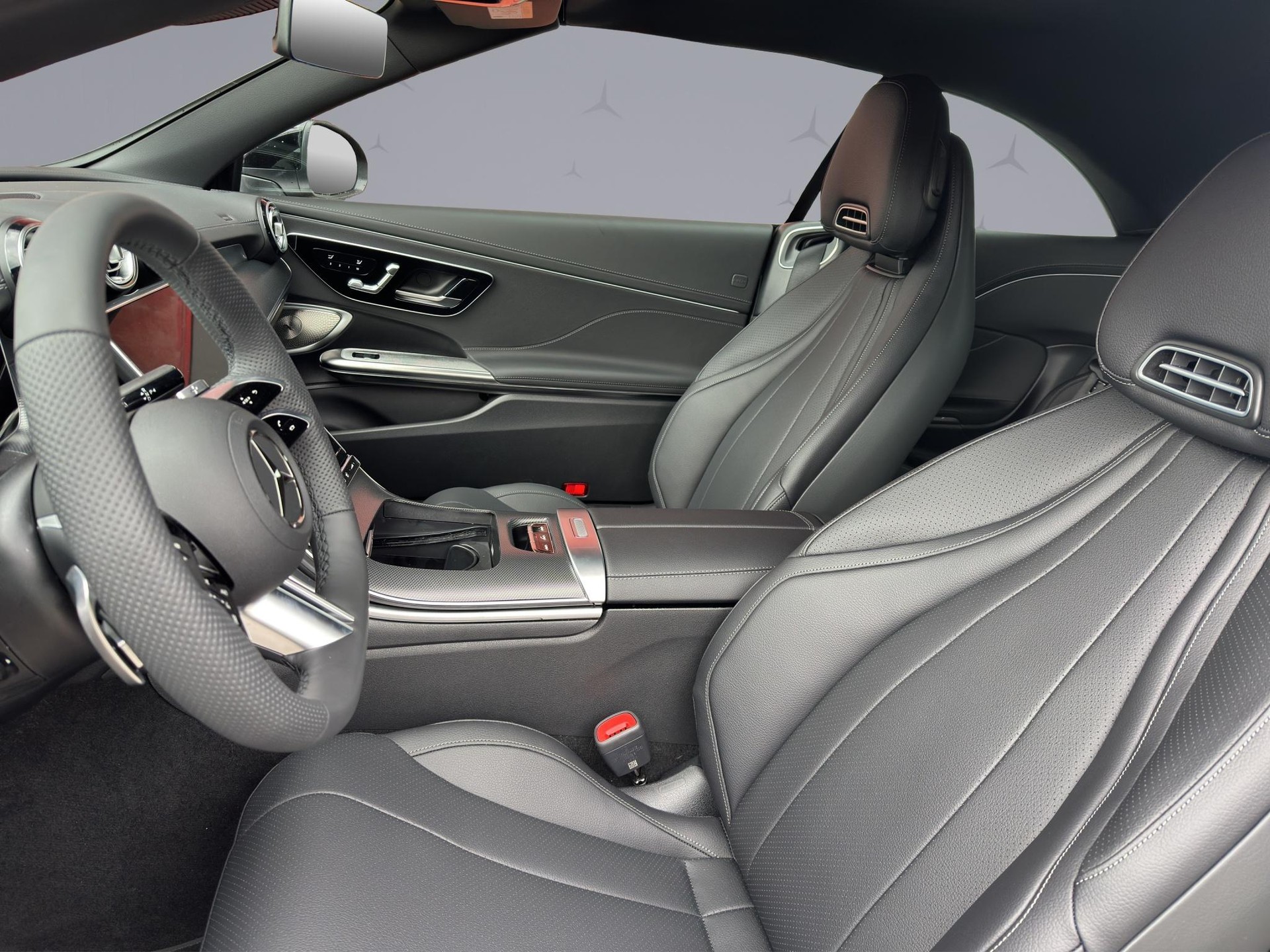 MERCEDES-BENZ CLE 200 AMG Line 4matic Cabriolet-image-7