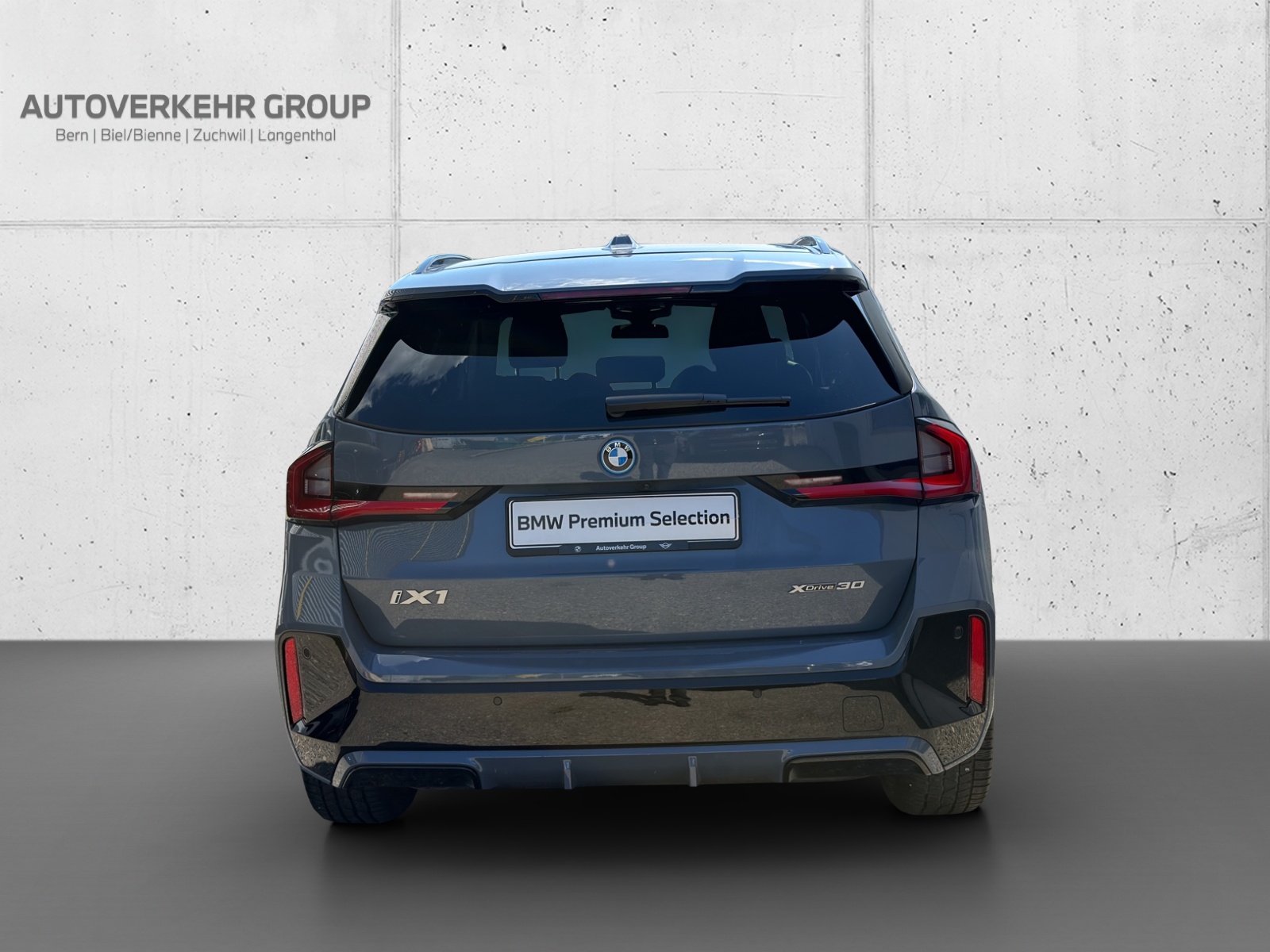BMW iX1 xDrive 30 M Sport-image-4
