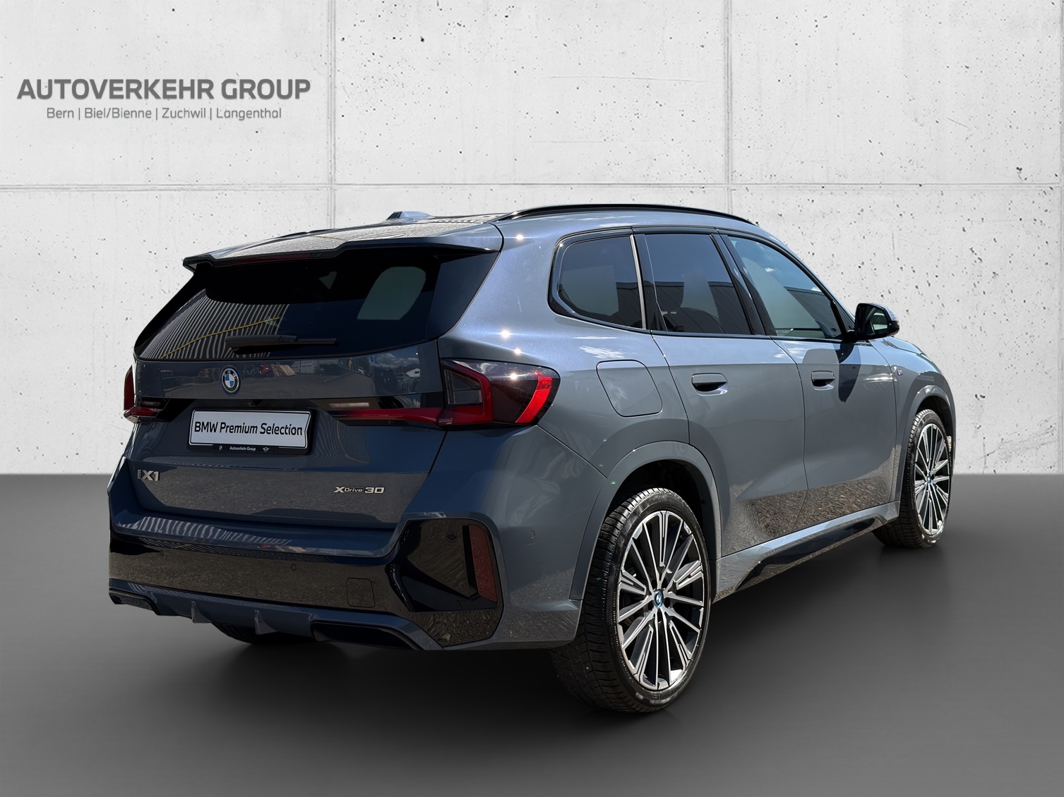 BMW iX1 xDrive 30 M Sport-image-5