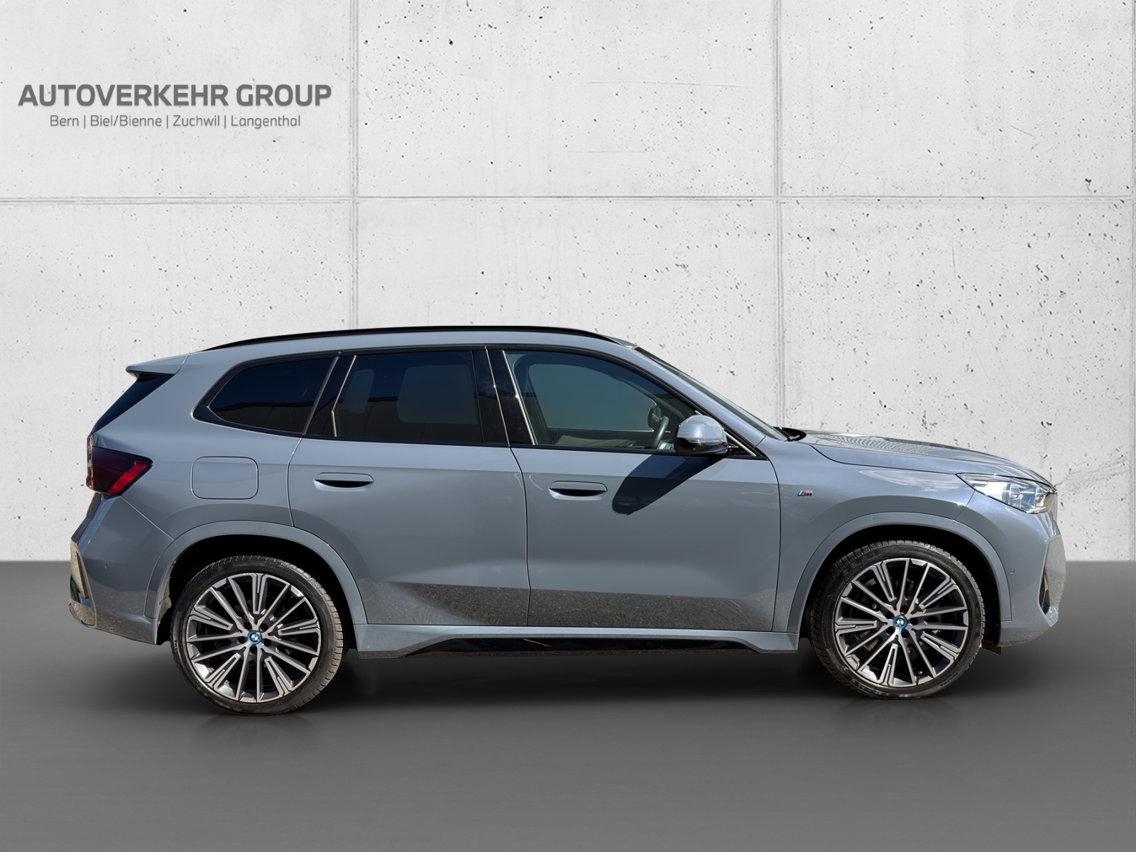 BMW iX1 xDrive 30 M Sport-image-6
