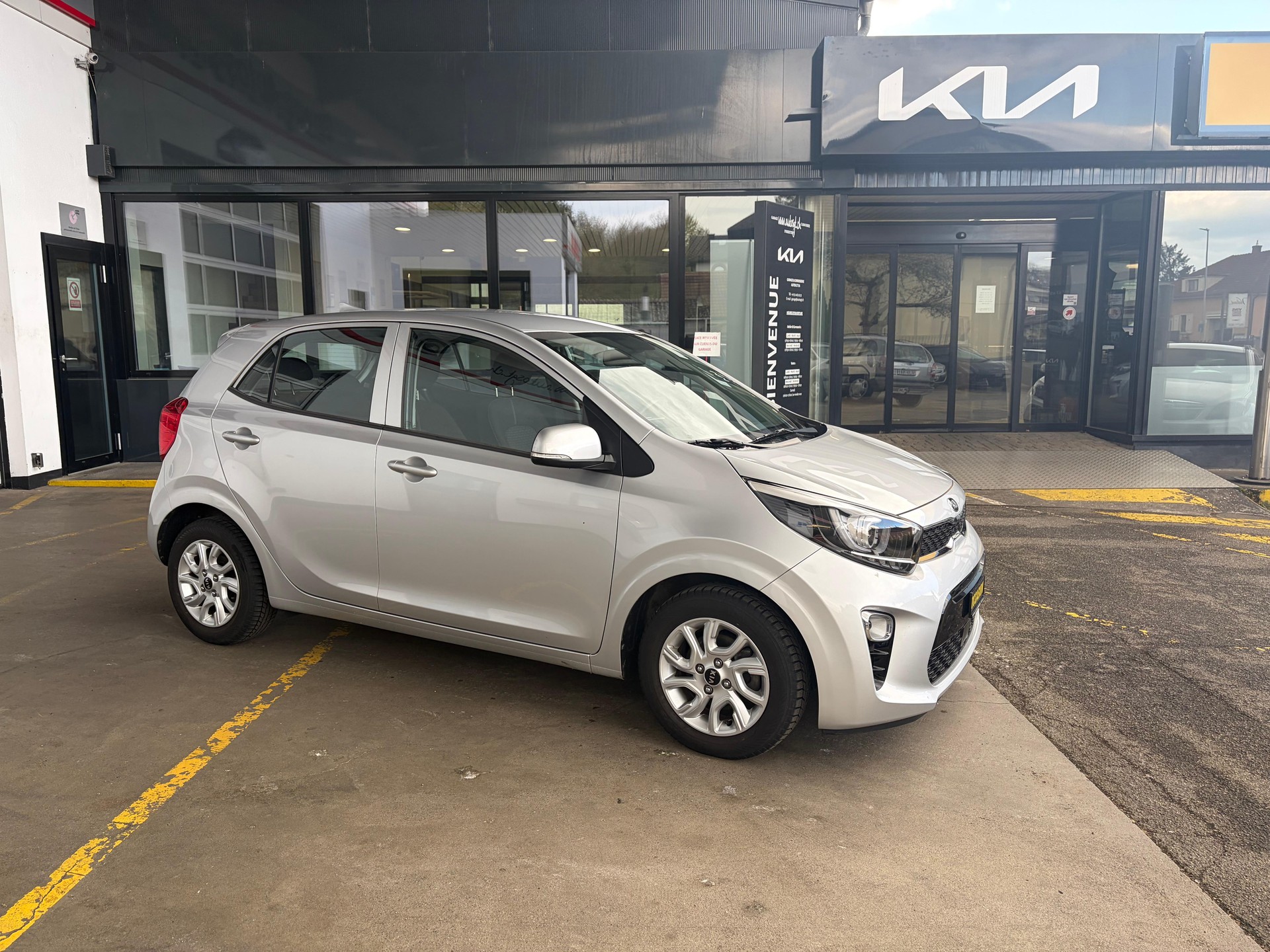 KIA Picanto 1.2 CVVT Swiss City Line-image-1