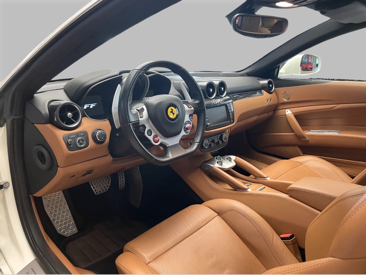 FERRARI FF-image-9