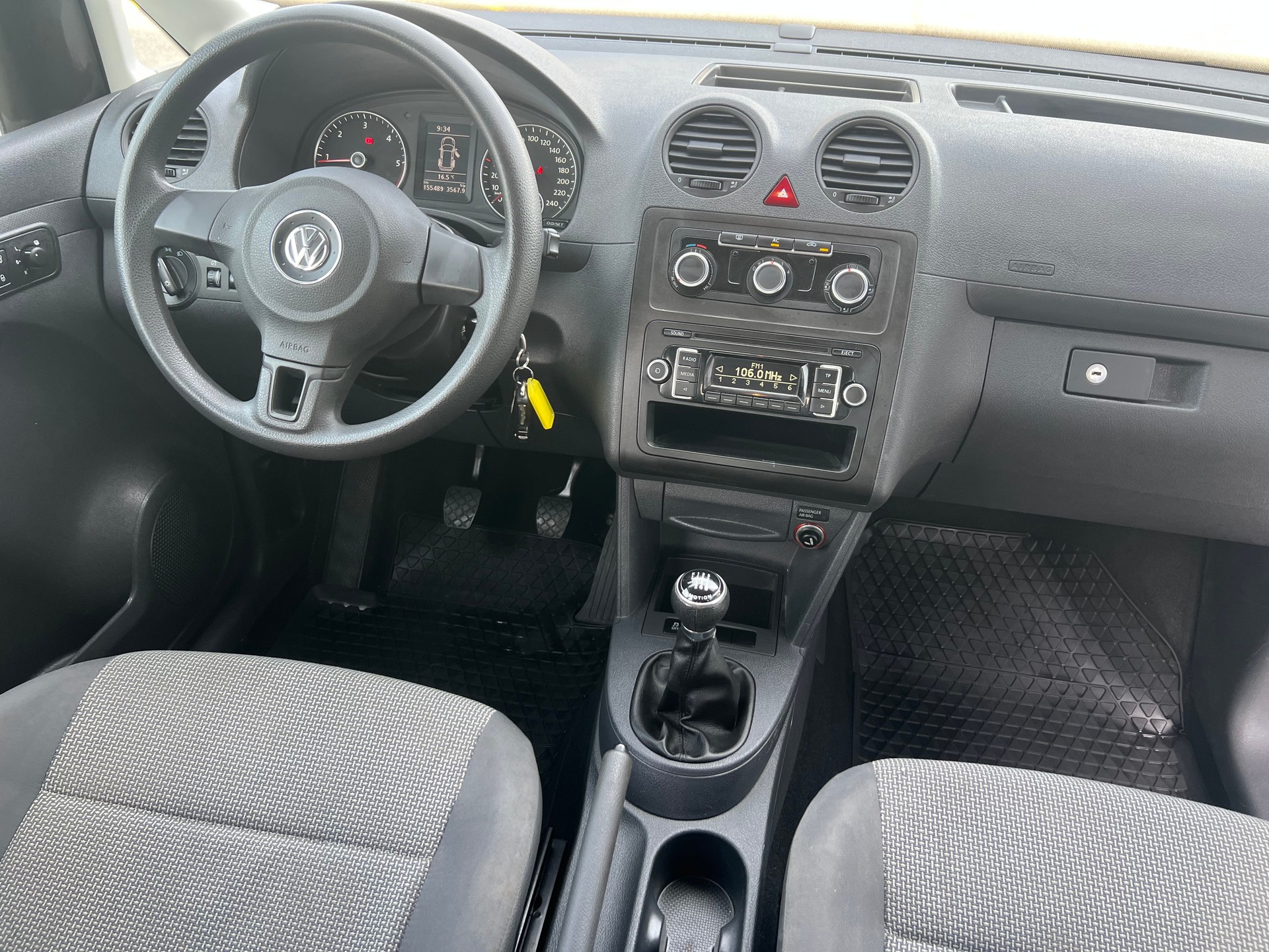 VW Caddy 2.0 TDI 4Motion-image-10