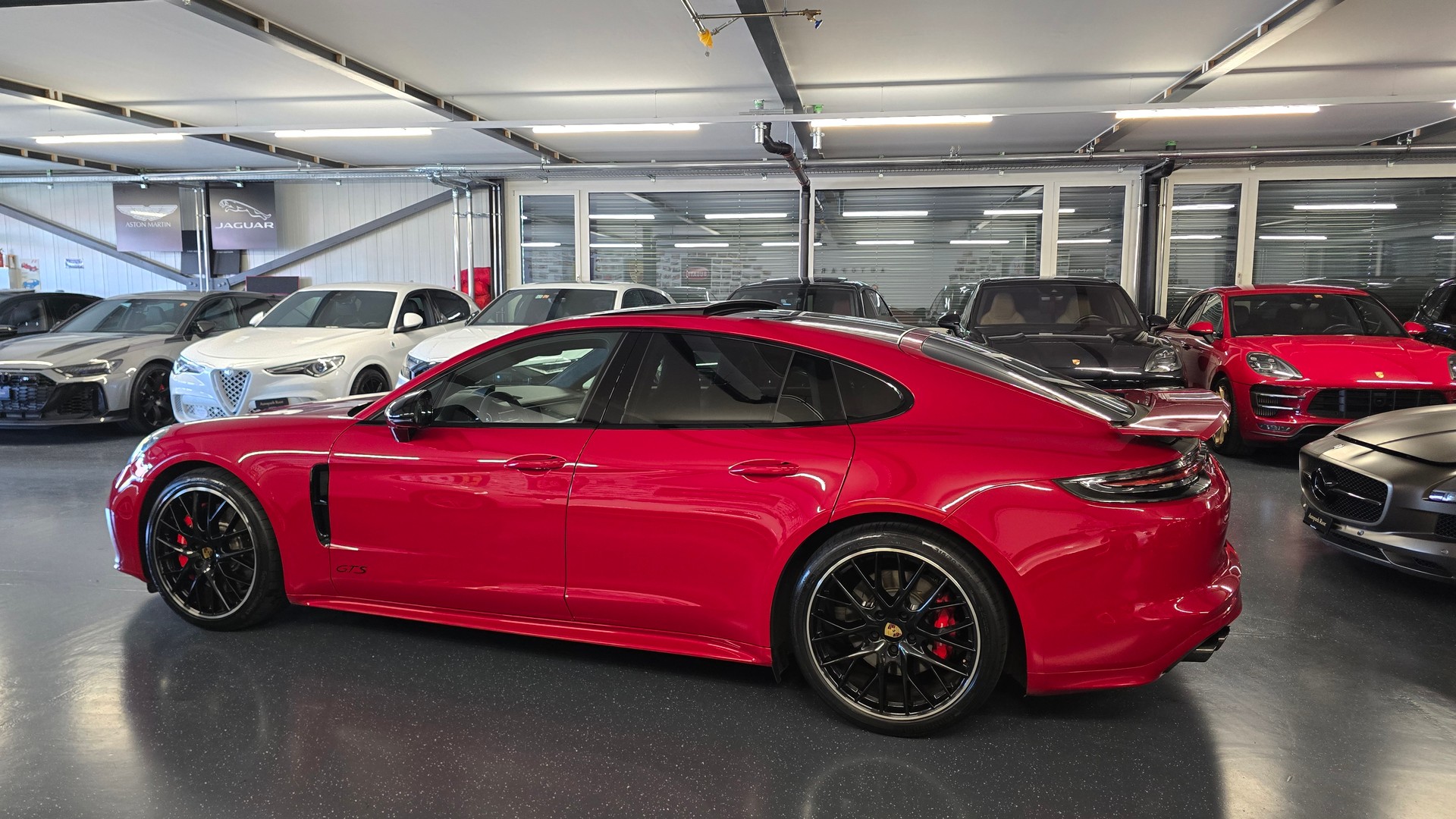 PORSCHE Panamera GTS PDK-image-8