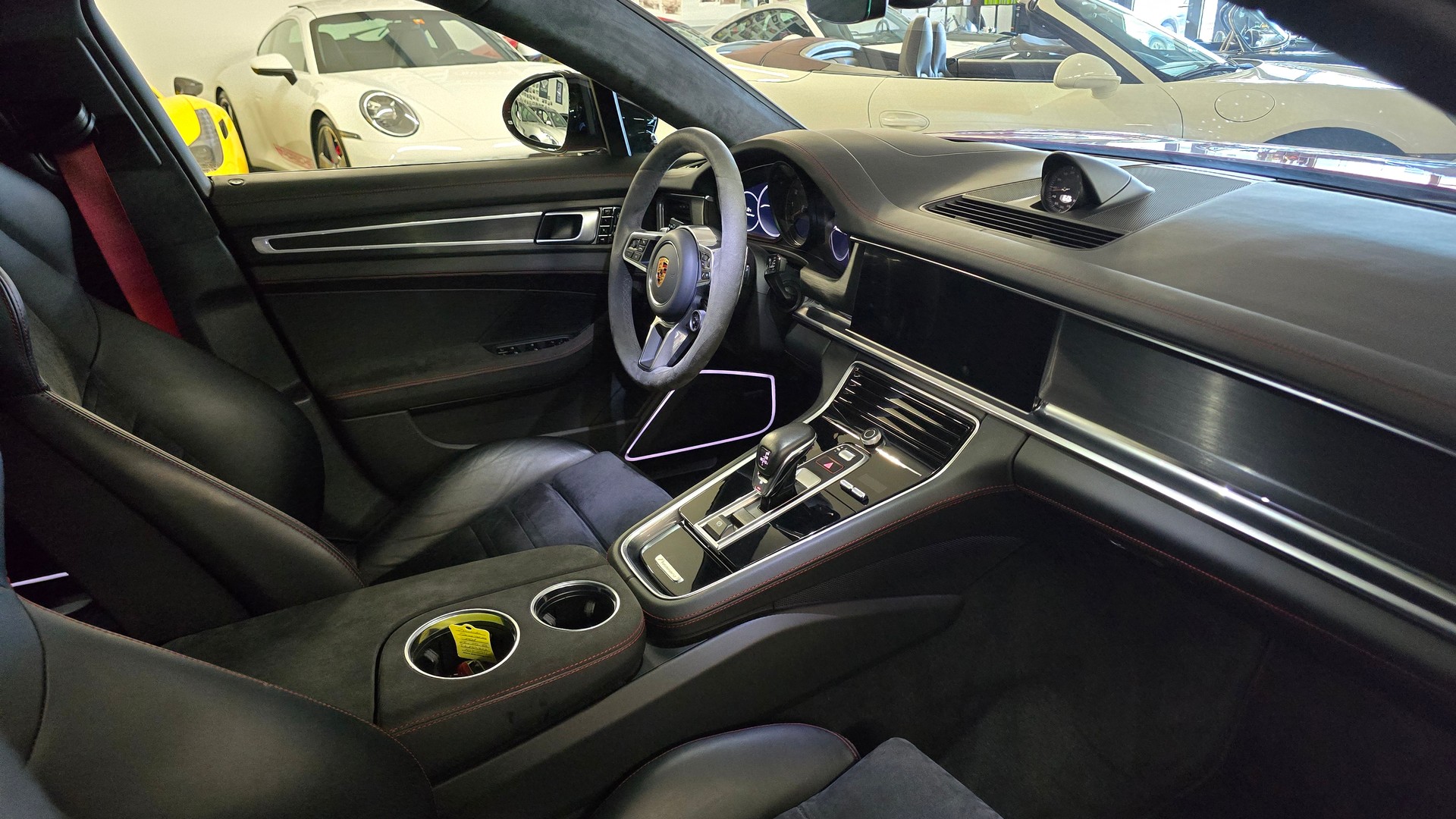 PORSCHE Panamera GTS PDK-image-20