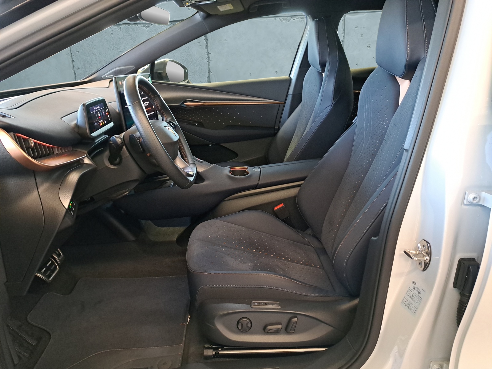 CUPRA Tavascan Type 9 77 kWh Adrenaline-image-9