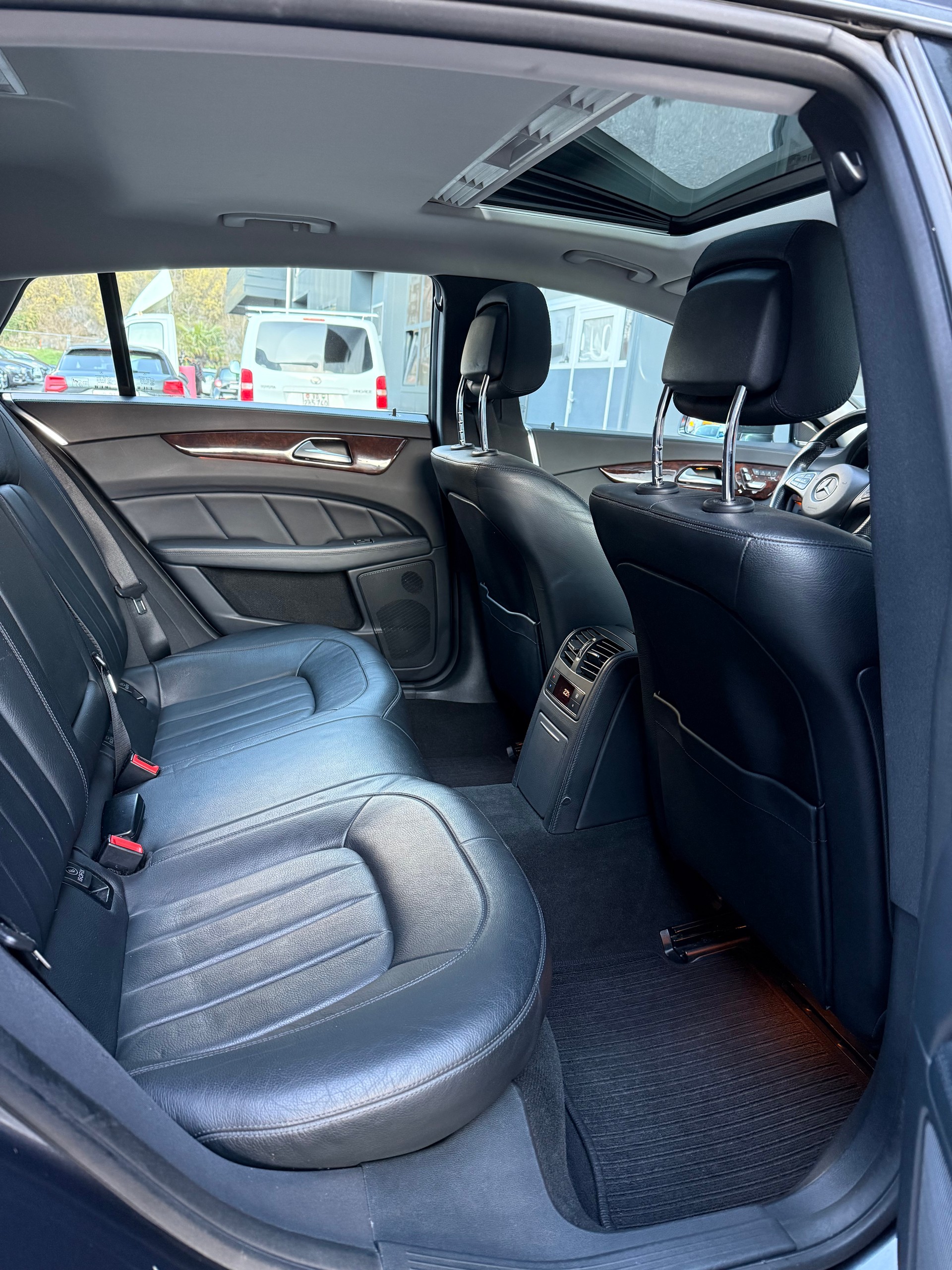 MERCEDES-BENZ CLS Shooting Brake 400 4Matic 7G-Tronic-image-8