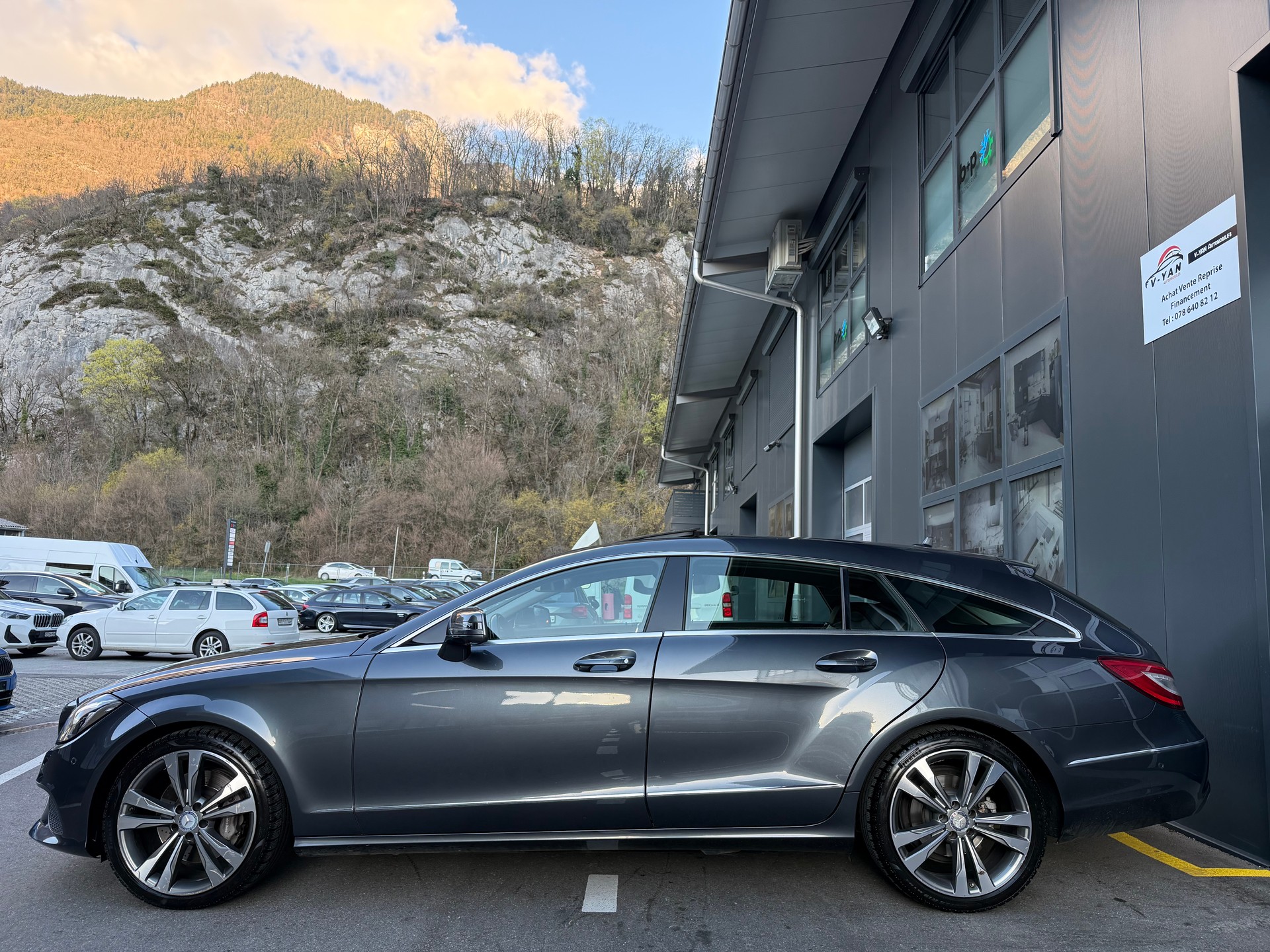 MERCEDES-BENZ CLS Shooting Brake 400 4Matic 7G-Tronic-image-3