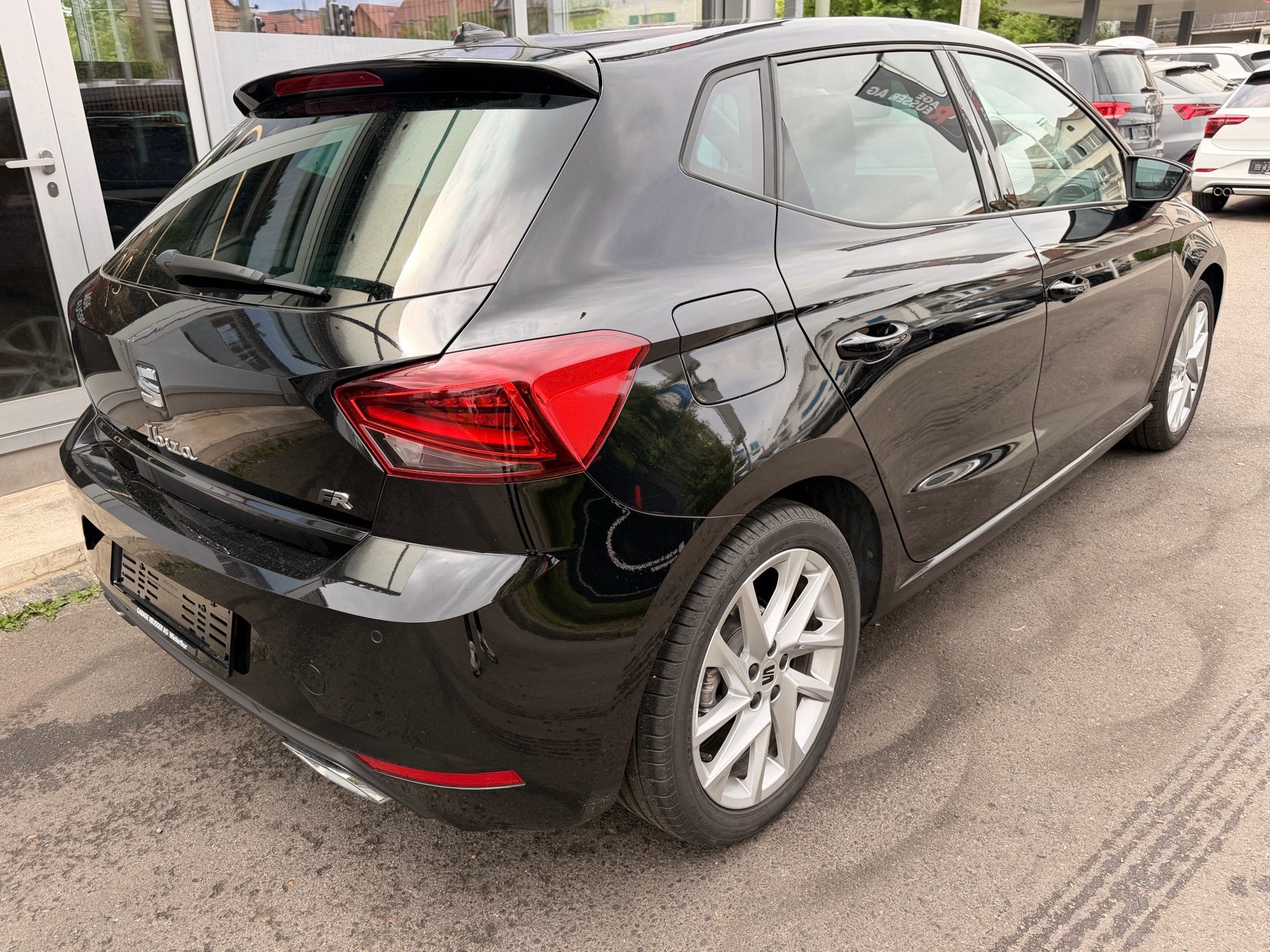 SEAT Ibiza 1.0 TSI DSG FR-showroom-element-3