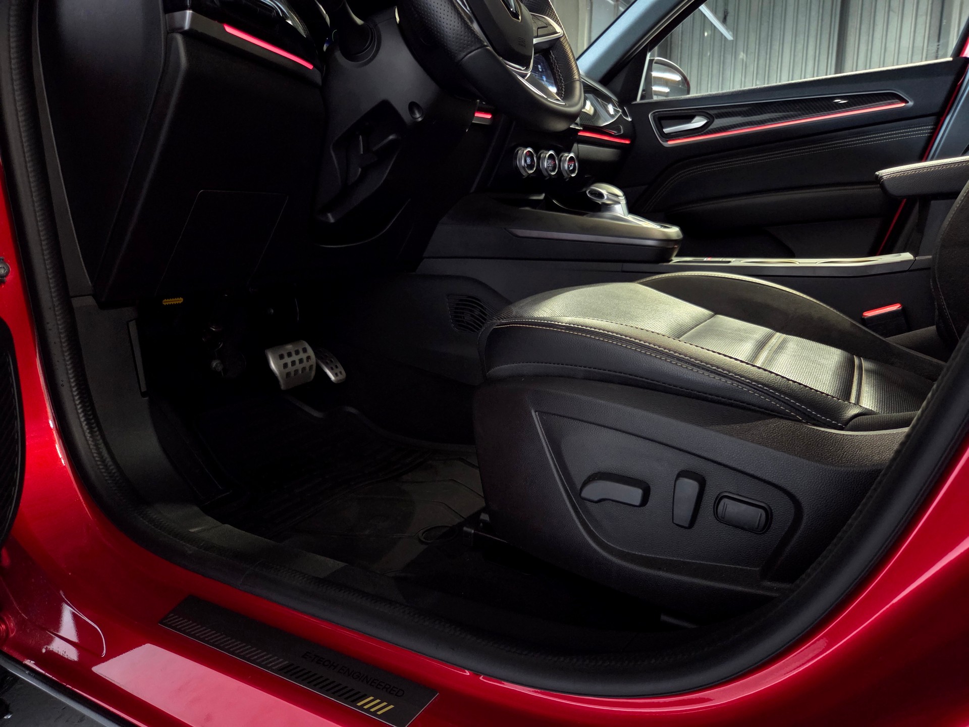 RENAULT Arkana 1.6 E-Tech Engineered-image-4