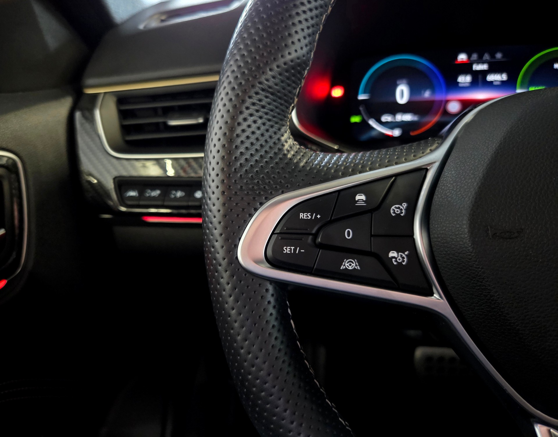 RENAULT Arkana 1.6 E-Tech Engineered-image-7