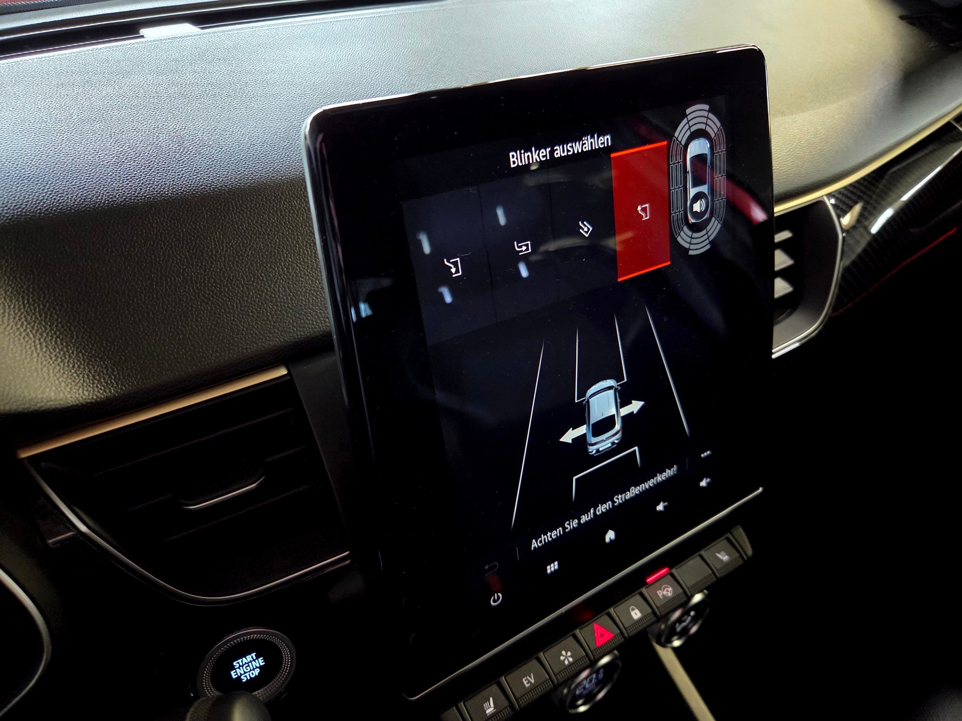 RENAULT Arkana 1.6 E-Tech Engineered-image-12