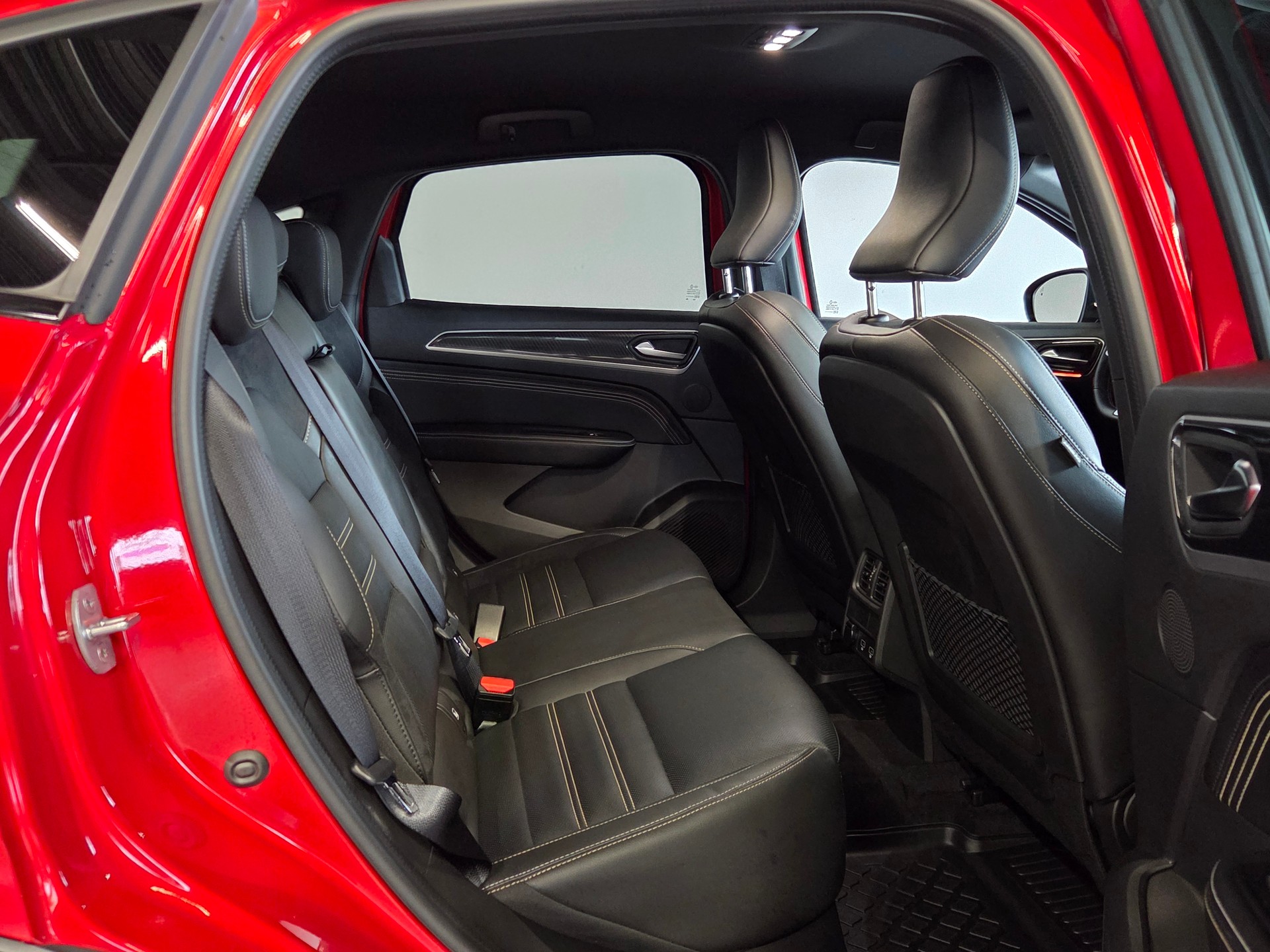 RENAULT Arkana 1.6 E-Tech Engineered-image-24