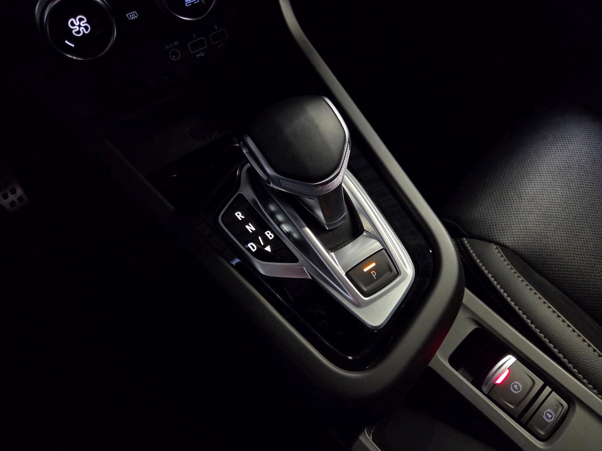 RENAULT Arkana 1.6 E-Tech Engineered-image-13