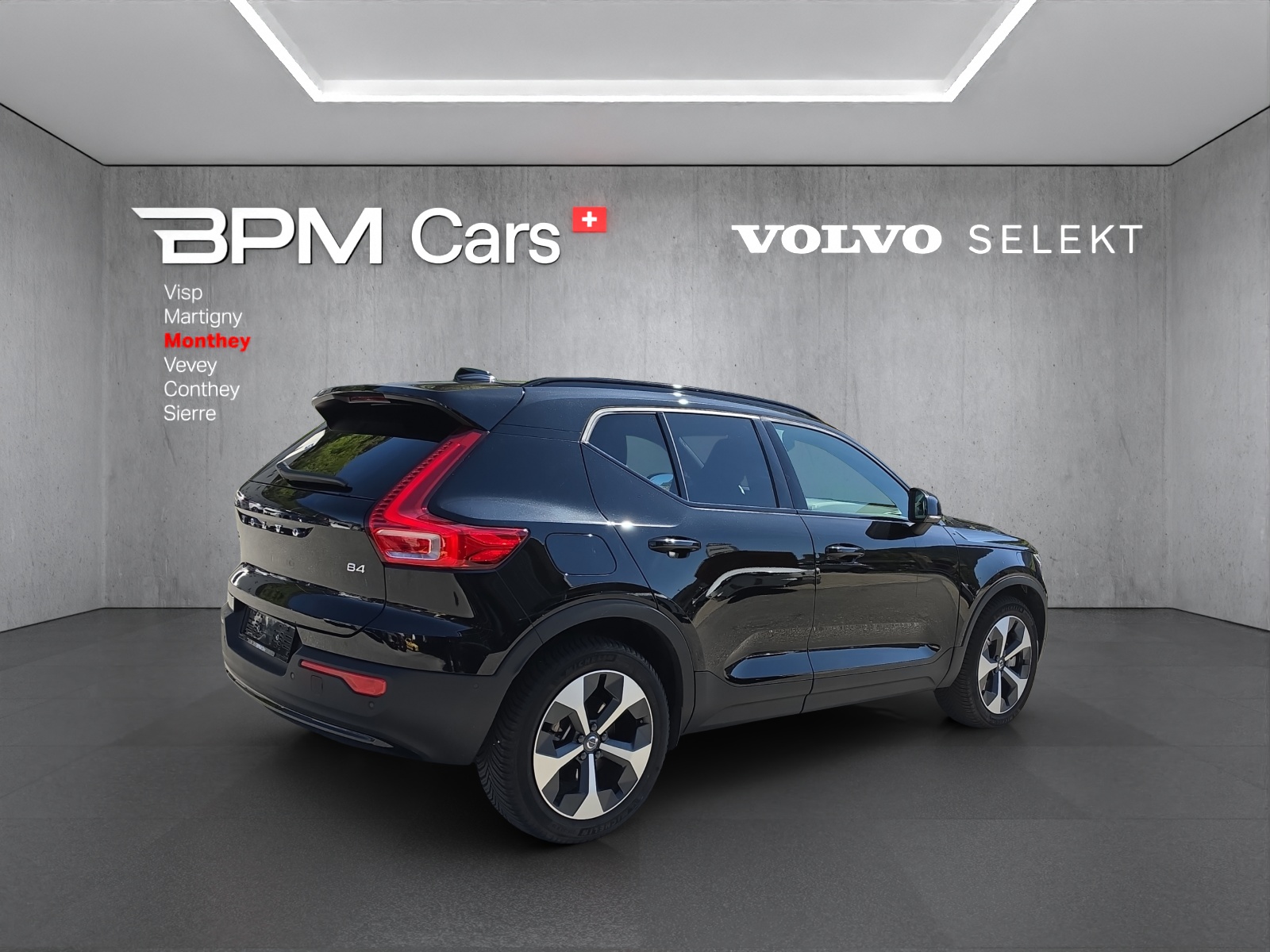 VOLVO XC40 B4 Benzin Mild Hybrid Plus Dark DCT-showroom-element-3