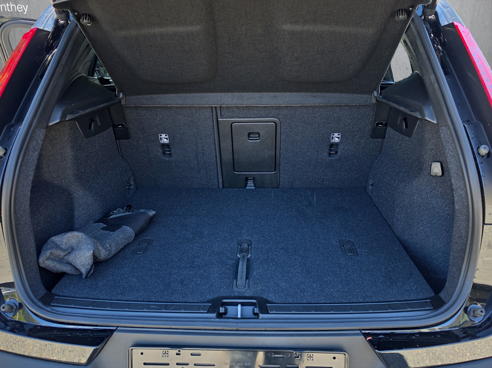 VOLVO XC40 B4 Benzin Mild Hybrid Plus Dark DCT-image-15