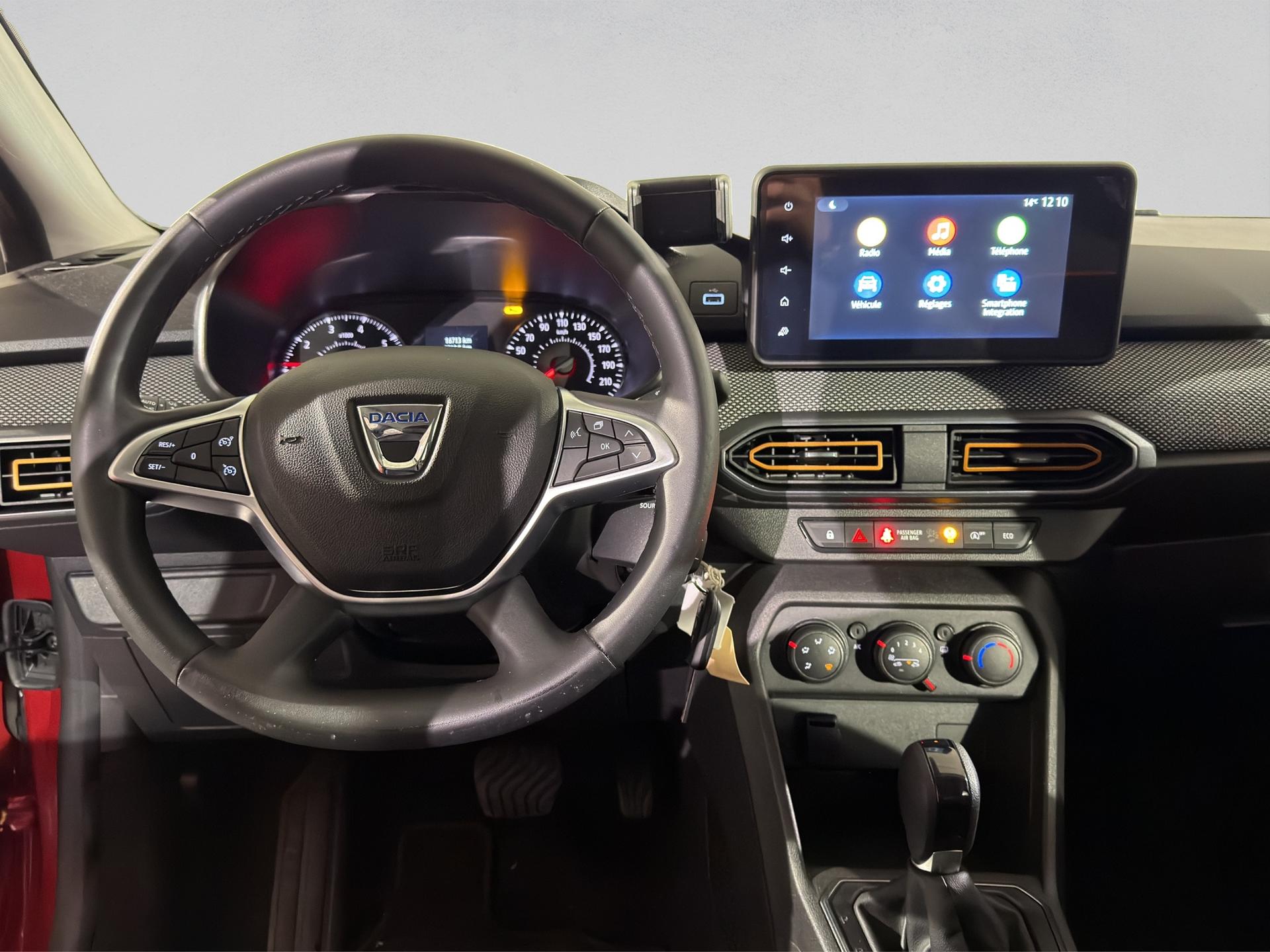 DACIA Sandero Stepway TCe 90 Comfort CVT-image-13