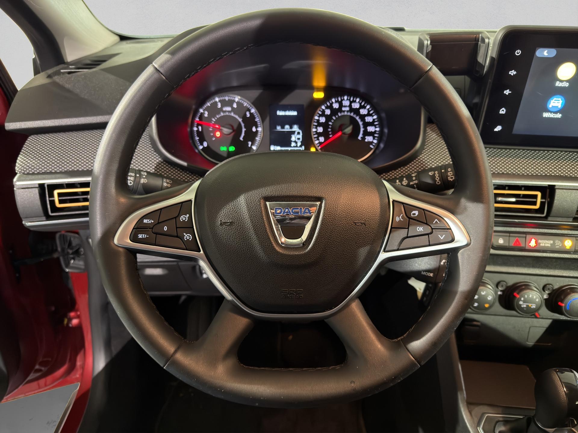DACIA Sandero Stepway TCe 90 Comfort CVT-image-9