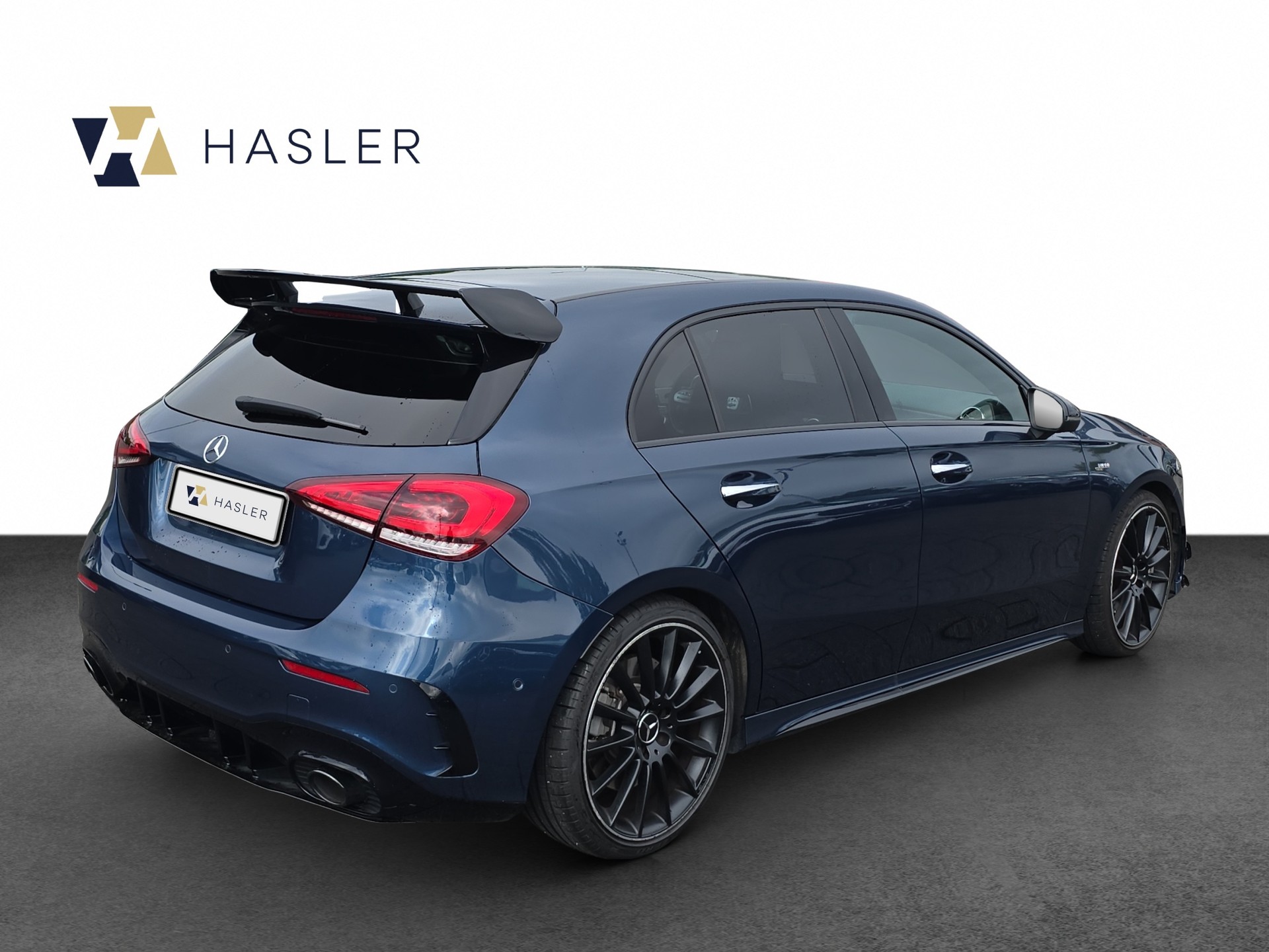 MERCEDES-BENZ A 35 AMG 4Matic Speedshift-image-5