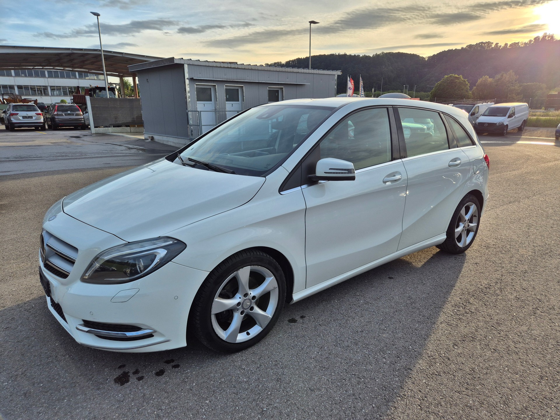 MERCEDES-BENZ B 180 CDI-image-10