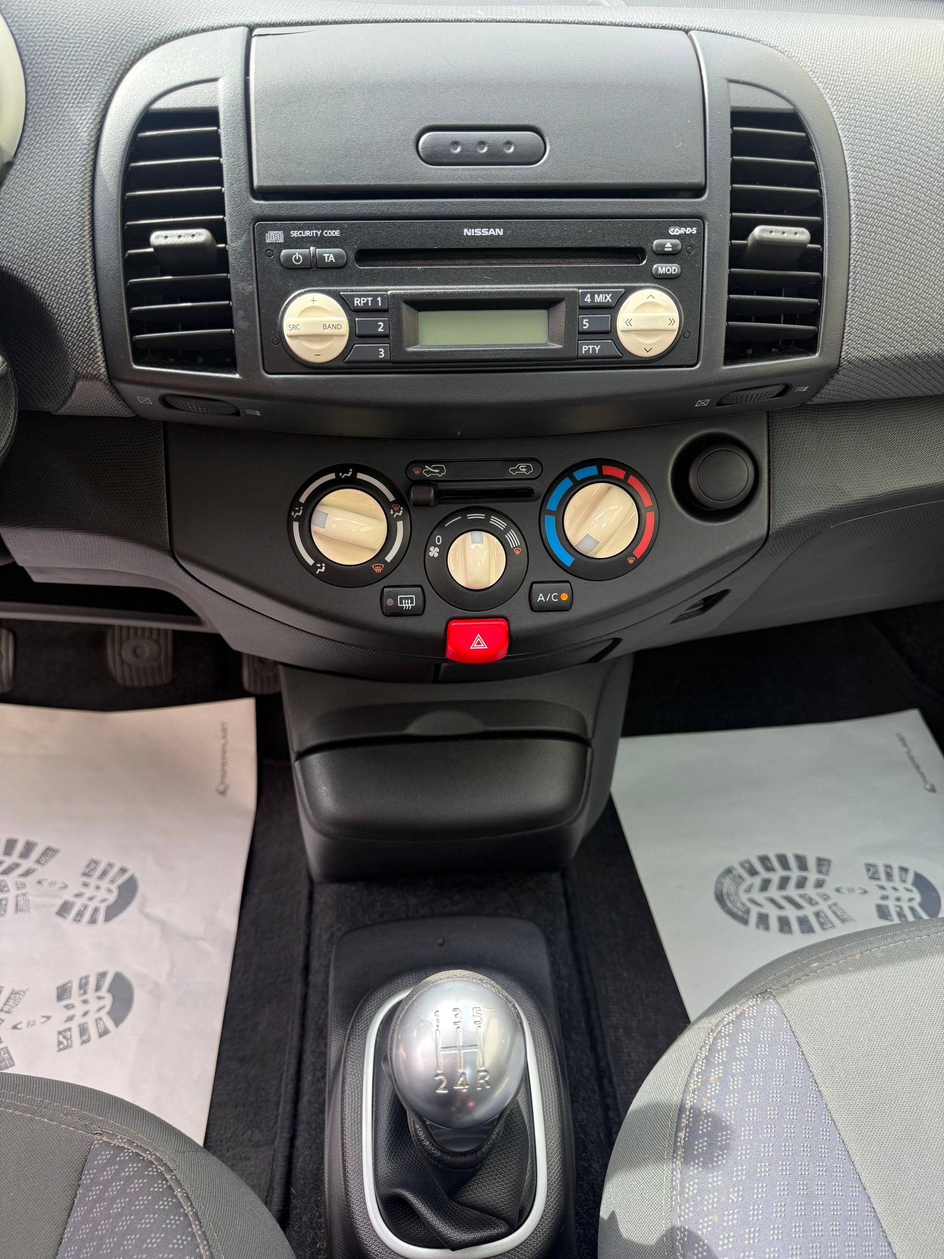 NISSAN Micra C+C 1.4 visia || Frisch ab MFK-image-10