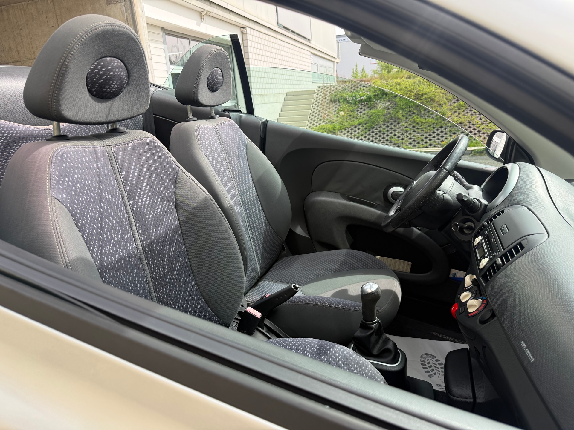 NISSAN Micra C+C 1.4 visia || Frisch ab MFK-image-9