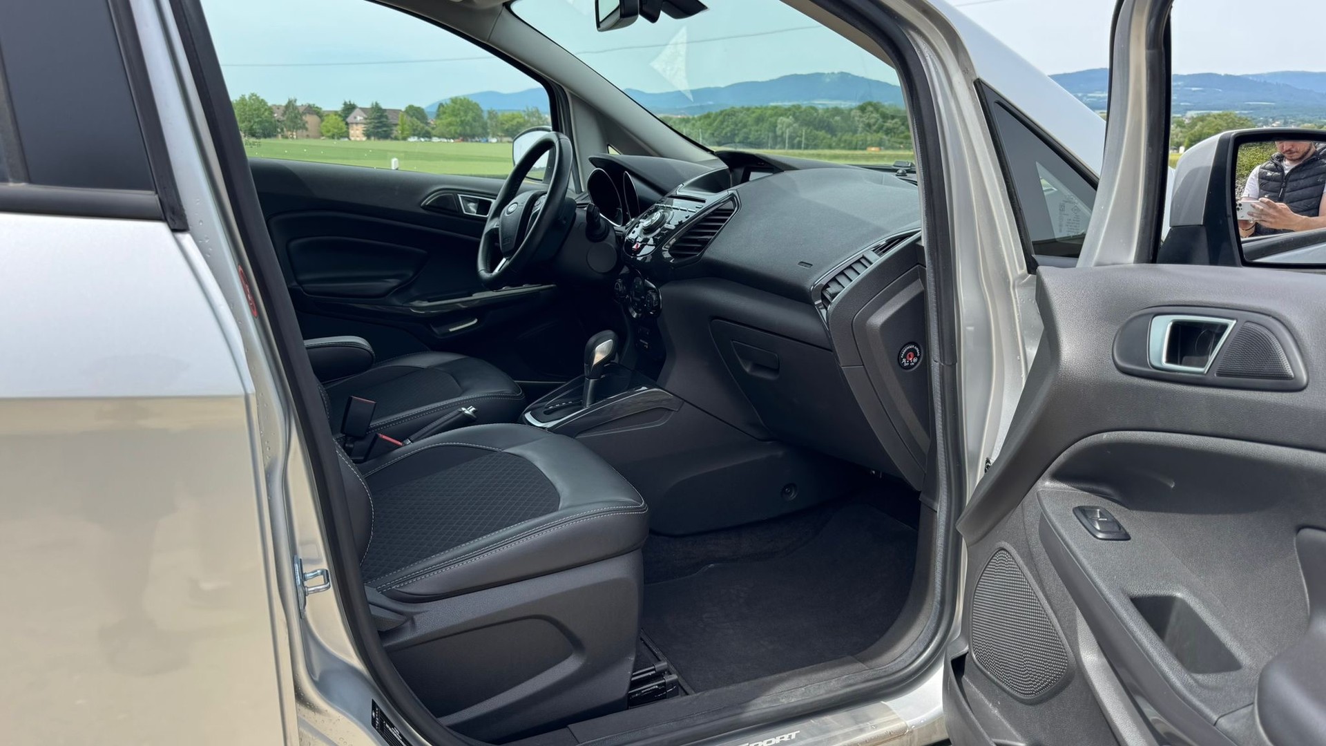 FORD EcoSport 1.5 Trend PowerShift-image-6