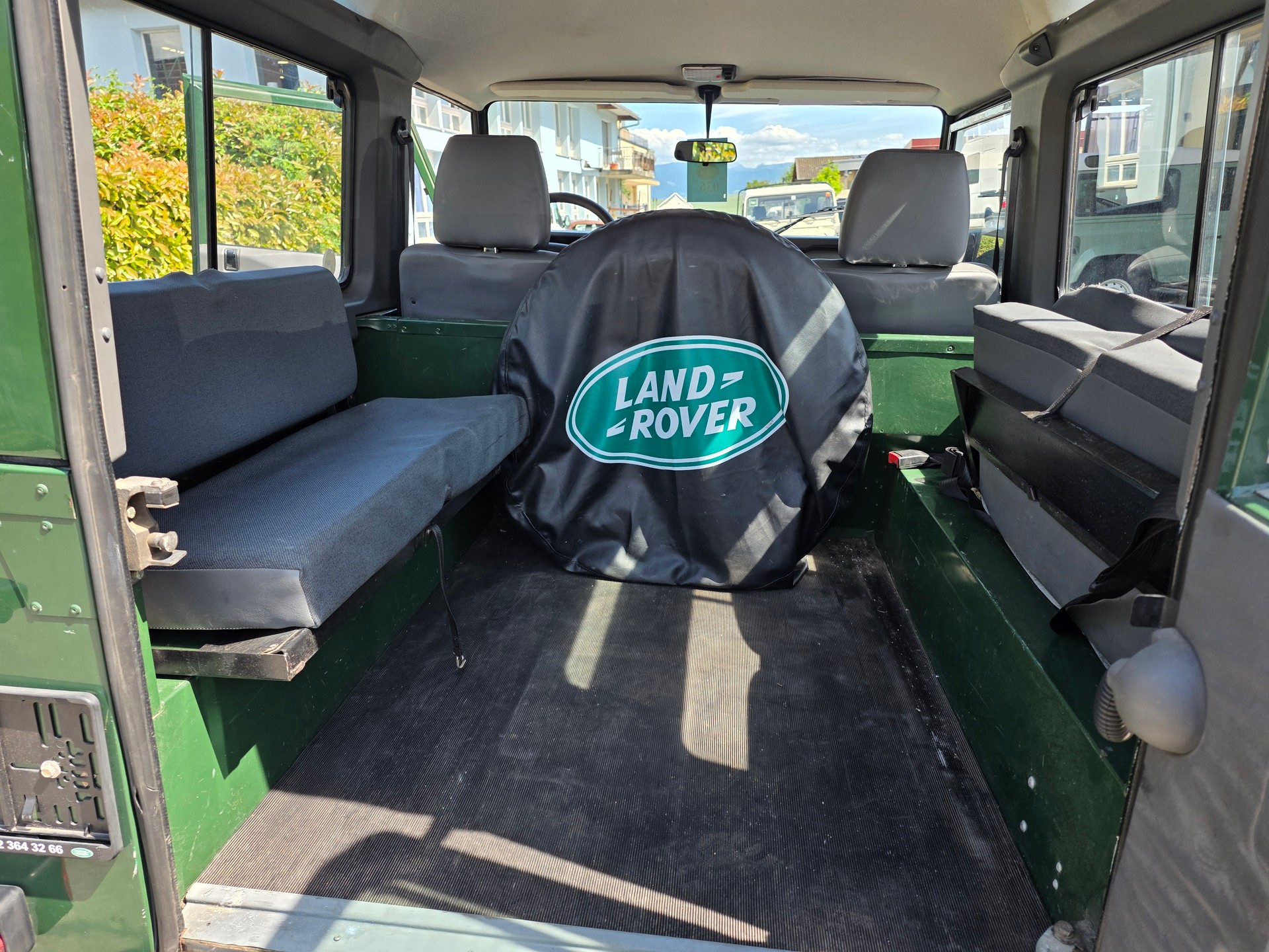 LAND ROVER Defender 90 SW 2.5 Td5-image-8