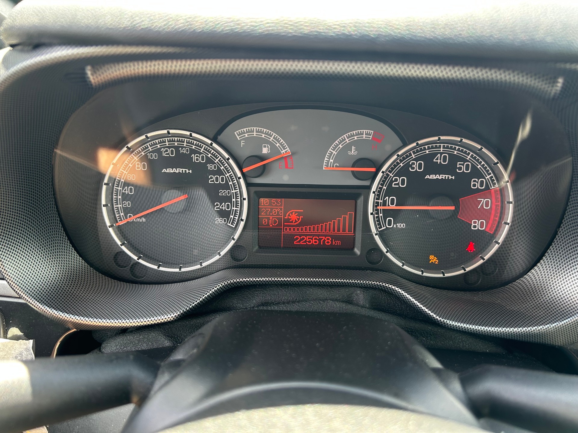 FIAT Punto 1.4 16V Turbo Abarth-image-8