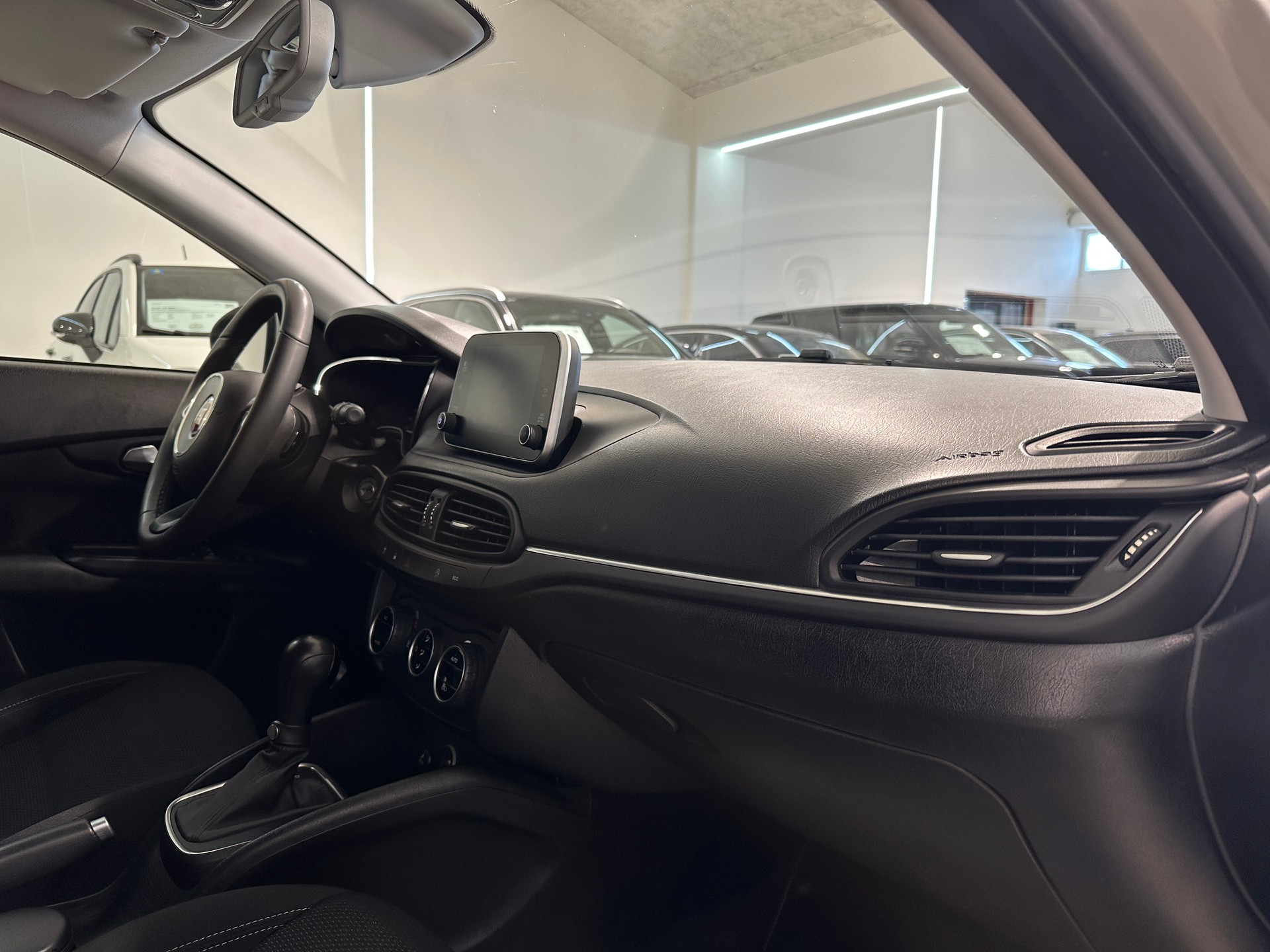FIAT Tipo 1.6MJ Station Wagon Lounge DCT-image-15