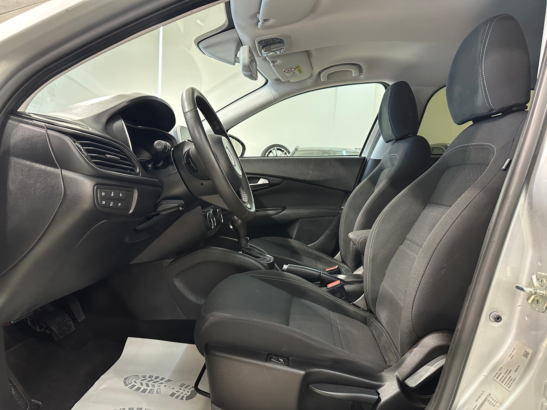 FIAT Tipo 1.6MJ Station Wagon Lounge DCT-image-10