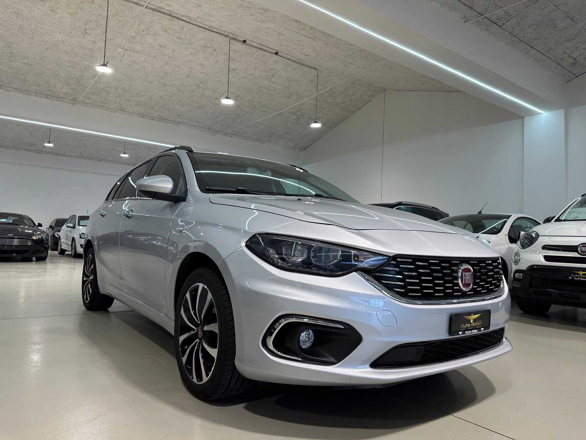 FIAT Tipo 1.6MJ Station Wagon Lounge DCT-image-9