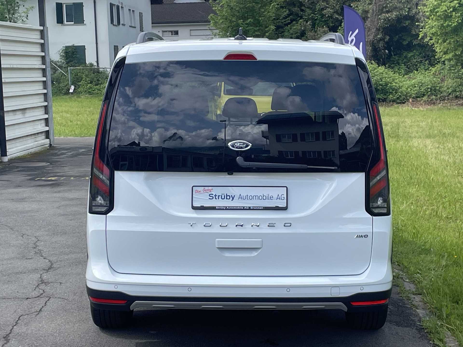 FORD Tourneo Grand Connect 2.0 EcoBlue 122PS Active 4x4-image-4