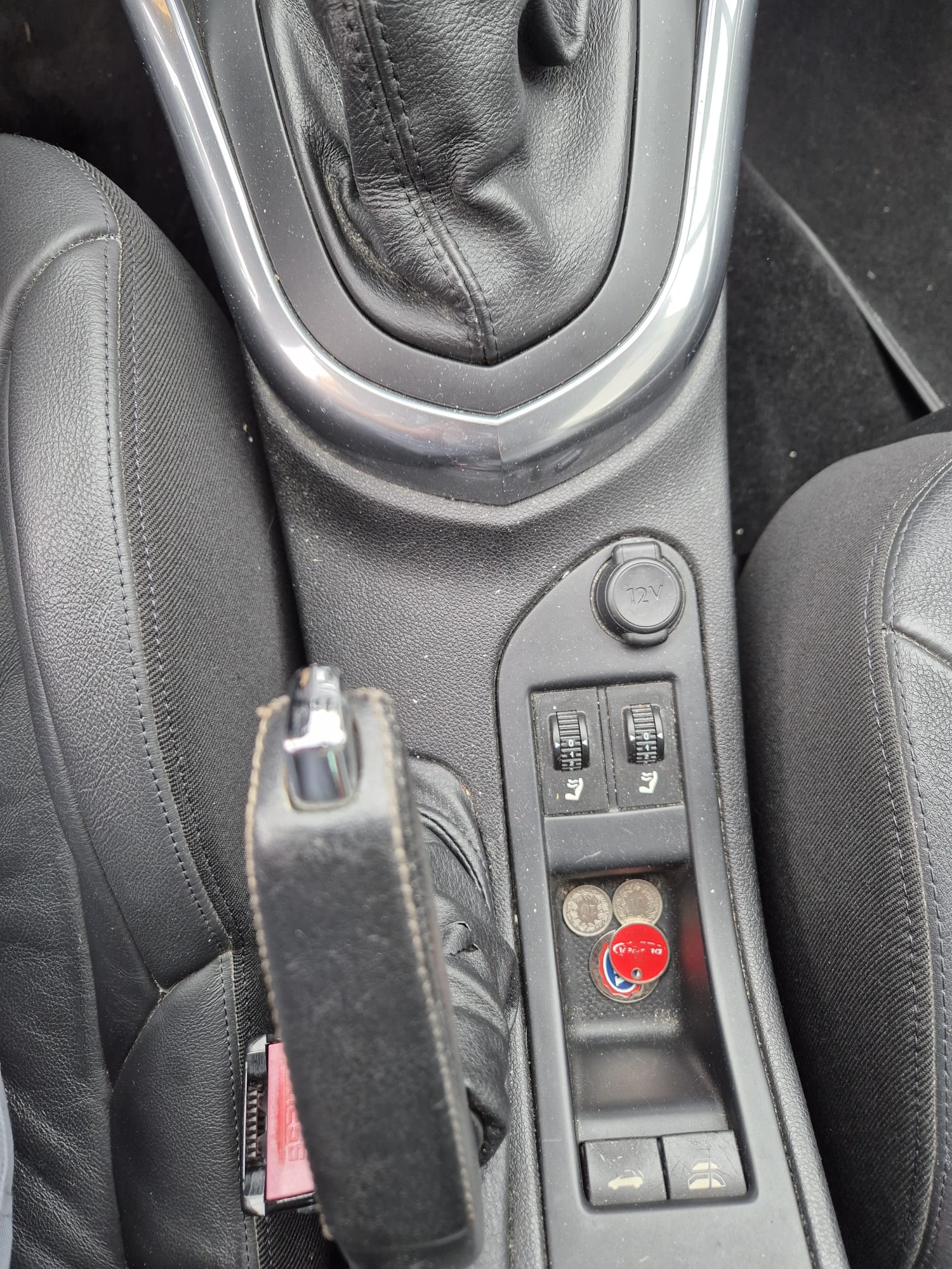 PEUGEOT 308 CC 1.6 16V Turbo Platinum-image-8