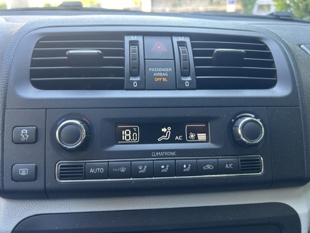 SKODA Fabia 1.2 TSI Elegance-image-11