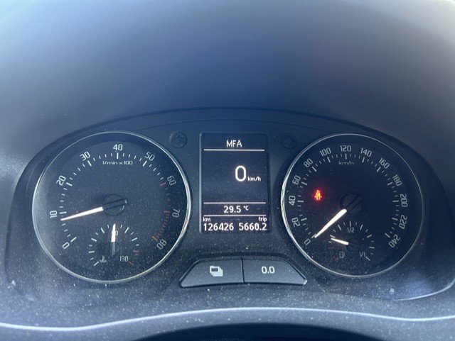SKODA Fabia 1.2 TSI Elegance-image-9