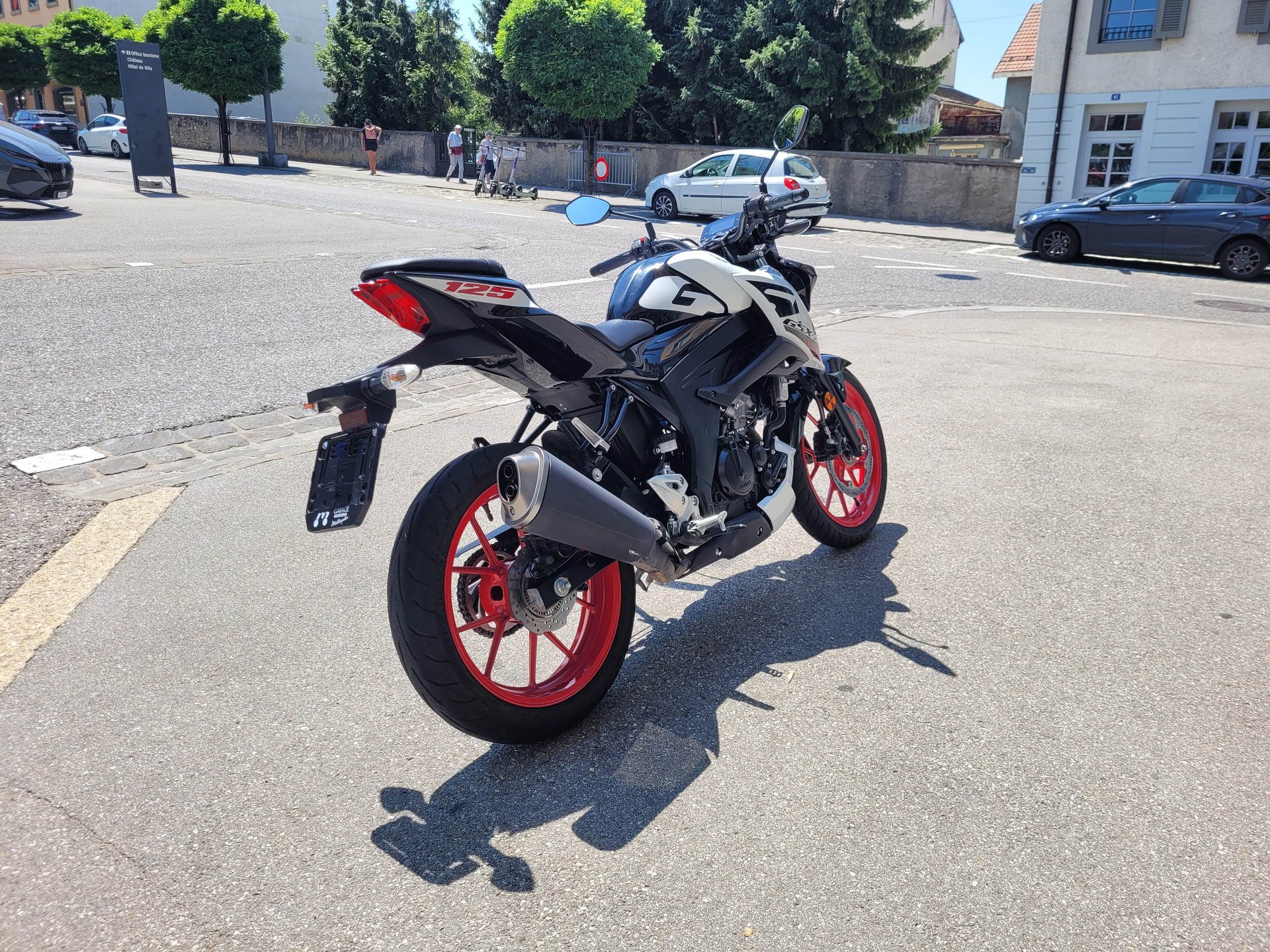 SUZUKI GSX-S 125-image-2