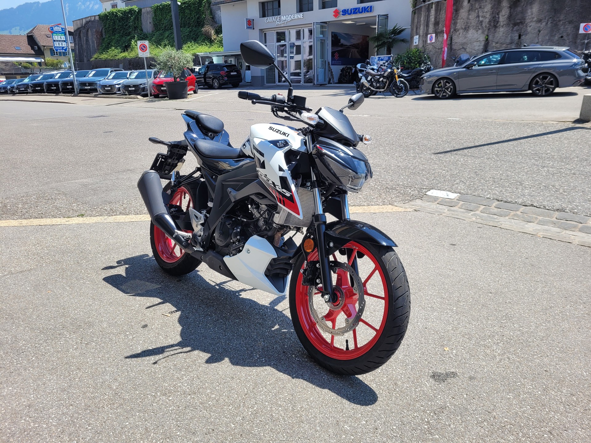 SUZUKI GSX-S 125-image-0