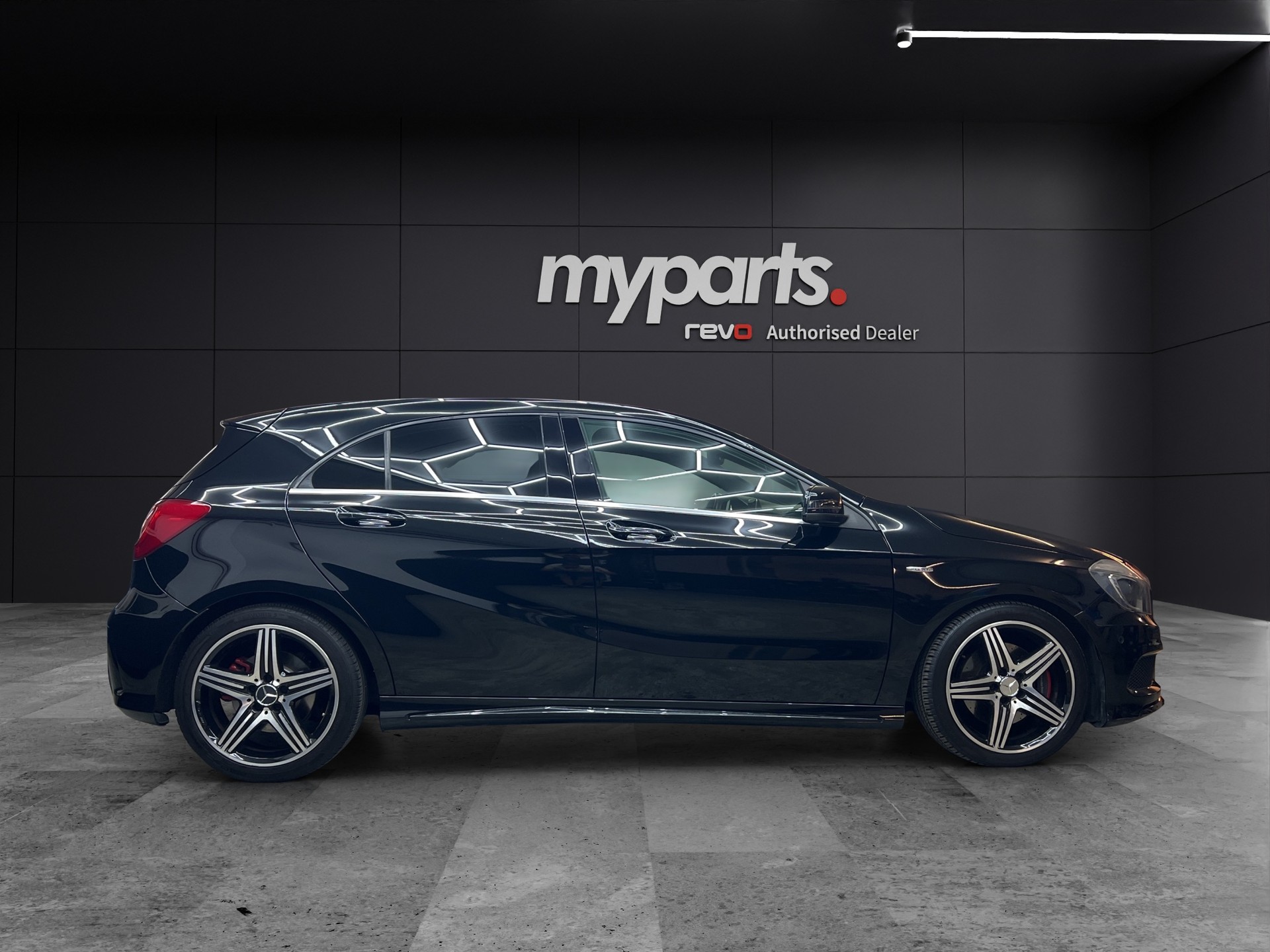 MERCEDES-BENZ A 250 Sport 7G-DCT-image-3