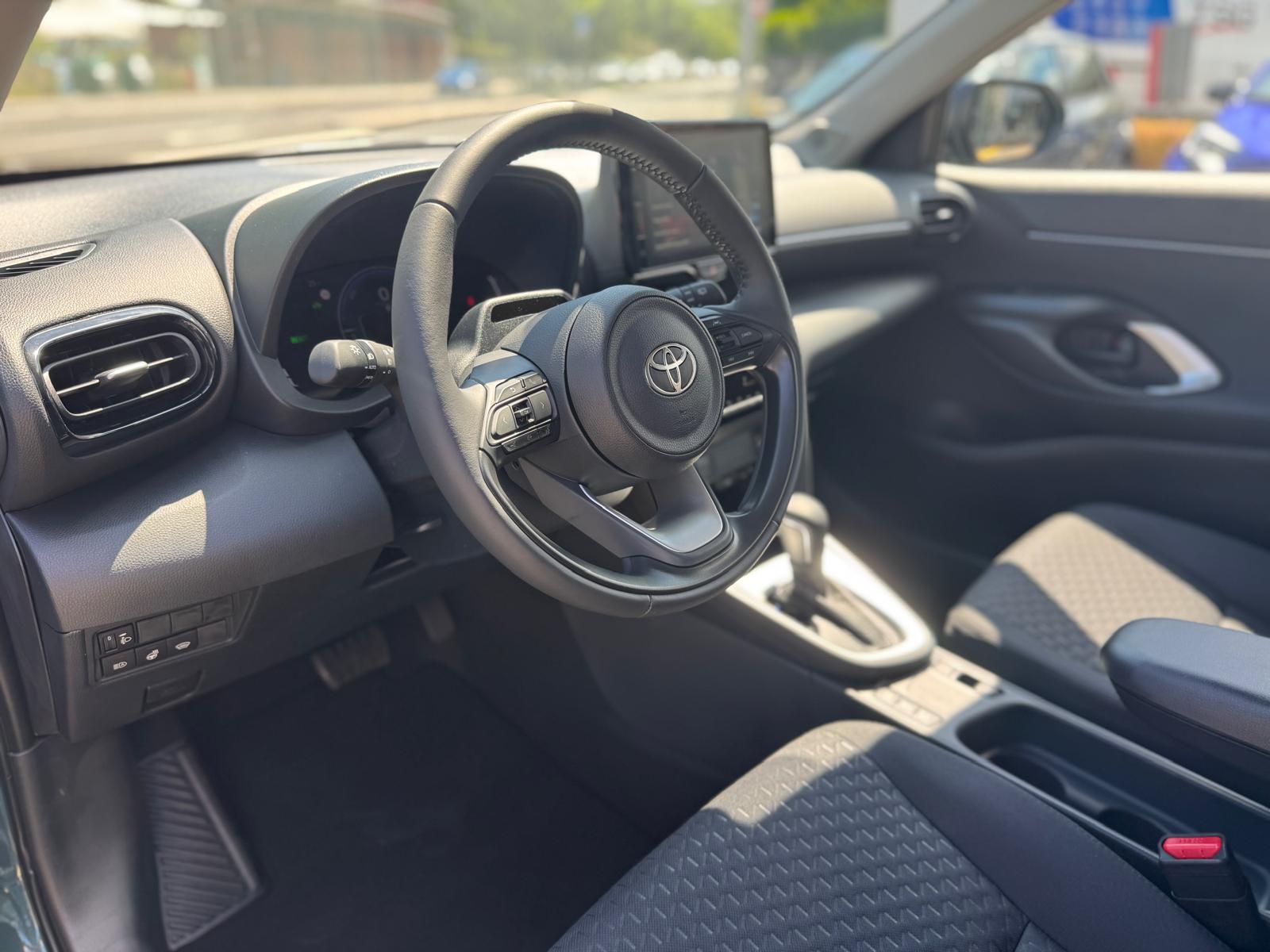 TOYOTA Yaris Cross 1.5 Comfort e-CVT-image-7