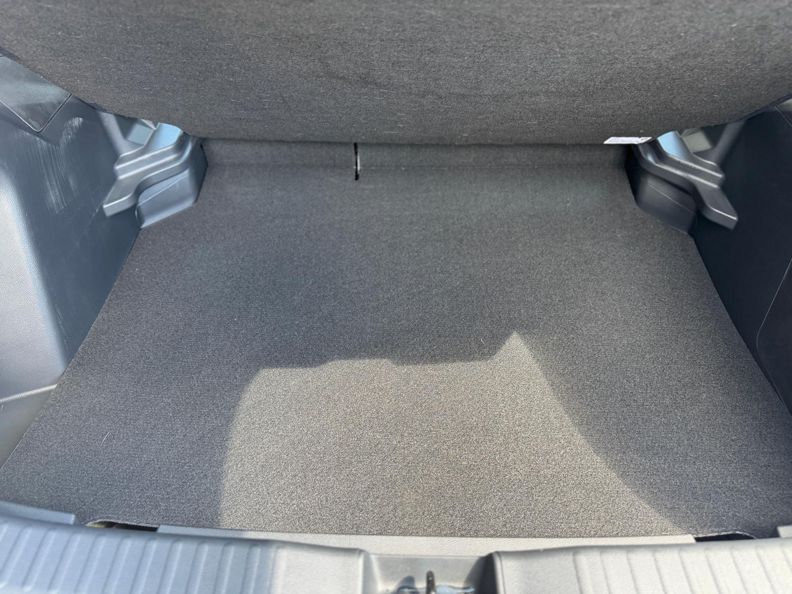 TOYOTA Yaris Cross 1.5 Comfort e-CVT-image-15