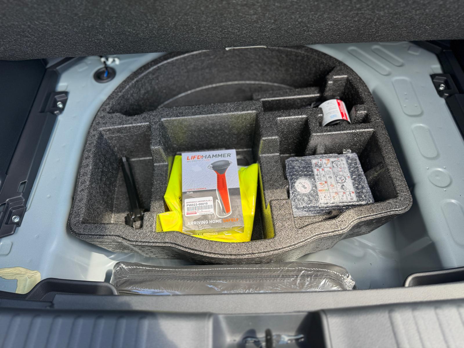 TOYOTA Yaris Cross 1.5 Comfort e-CVT-image-16