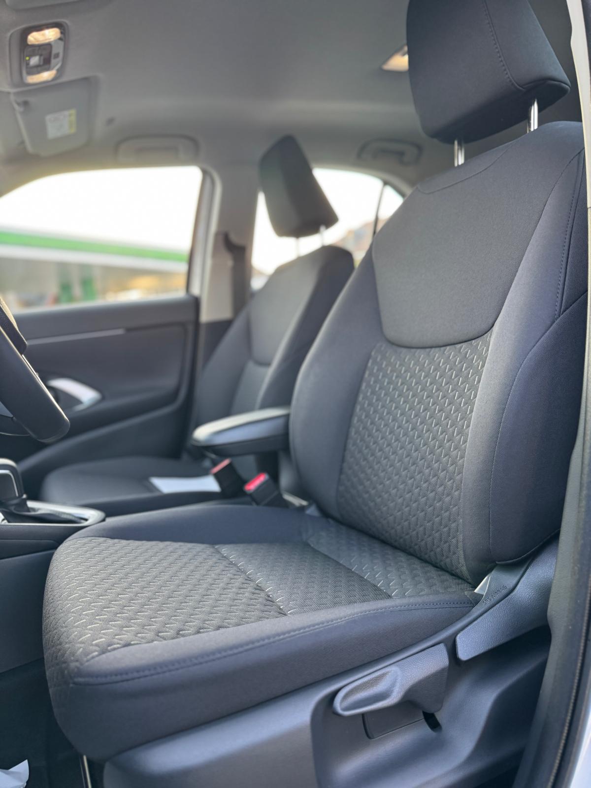 TOYOTA Yaris Cross 1.5 Comfort e-CVT-image-8
