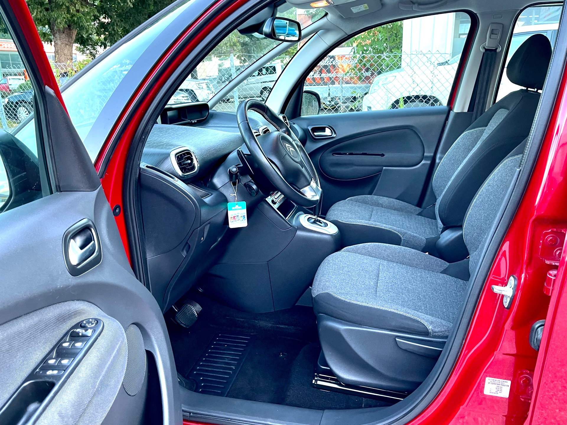 CITROEN C3 Picasso 1.6i 16V Séduction EGS6-image-20