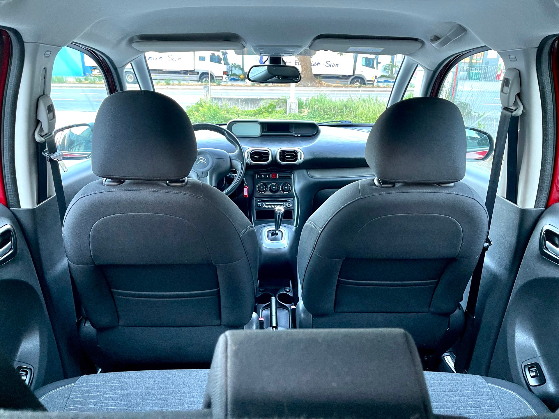 CITROEN C3 Picasso 1.6i 16V Séduction EGS6-image-17