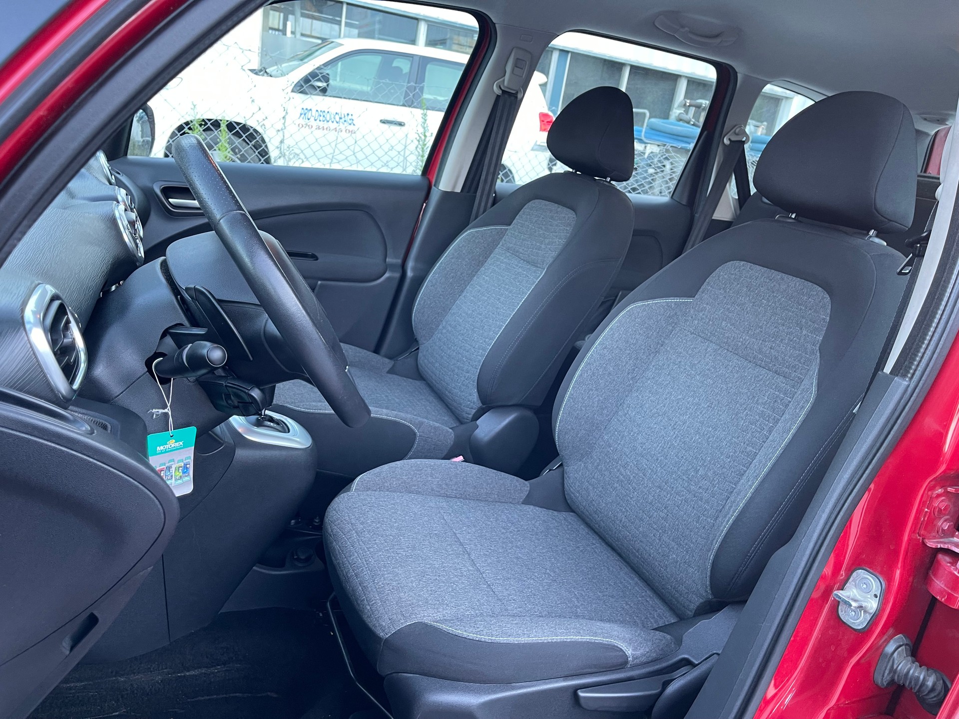 CITROEN C3 Picasso 1.6i 16V Séduction EGS6-image-4