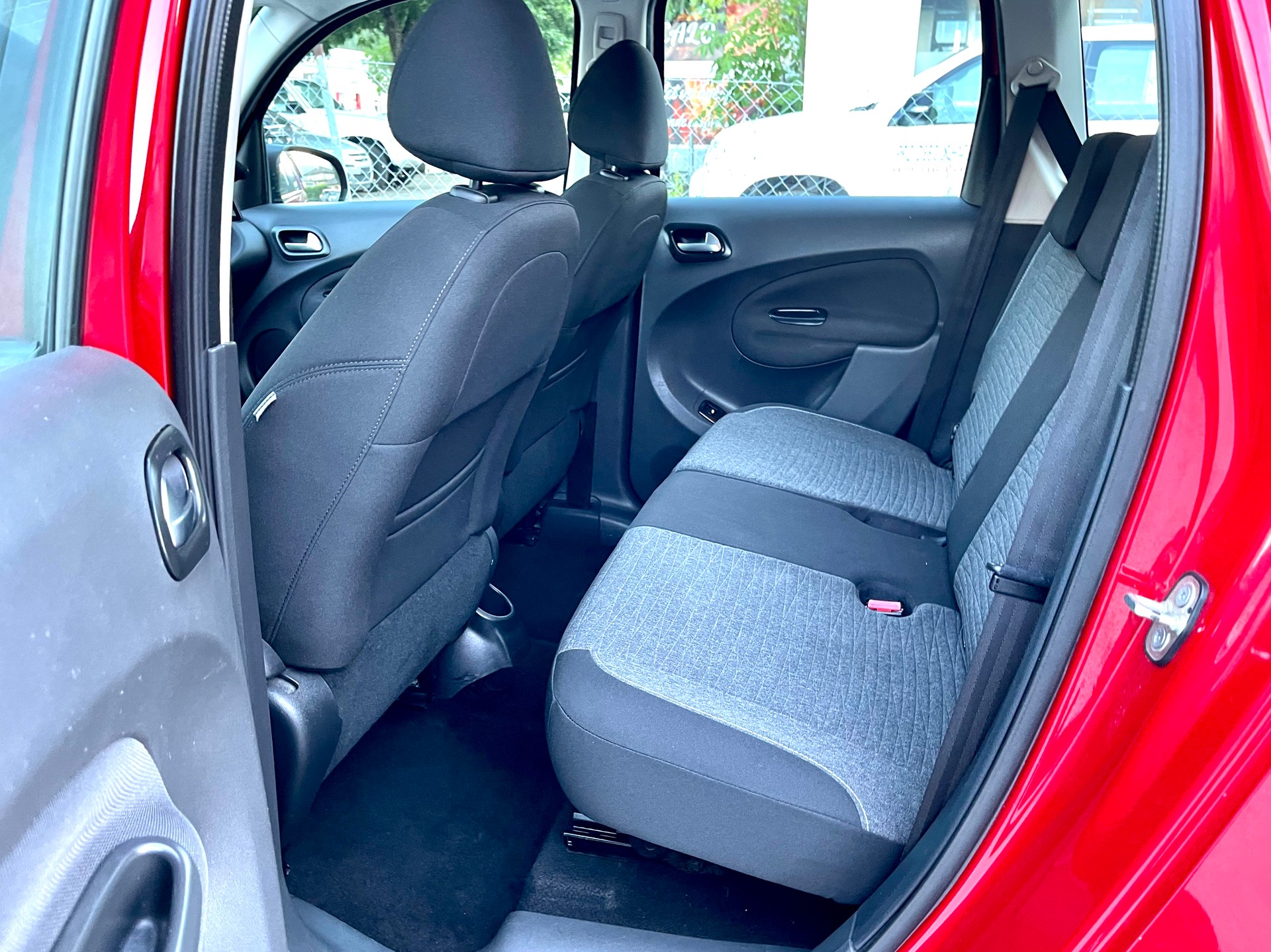 CITROEN C3 Picasso 1.6i 16V Séduction EGS6-image-7