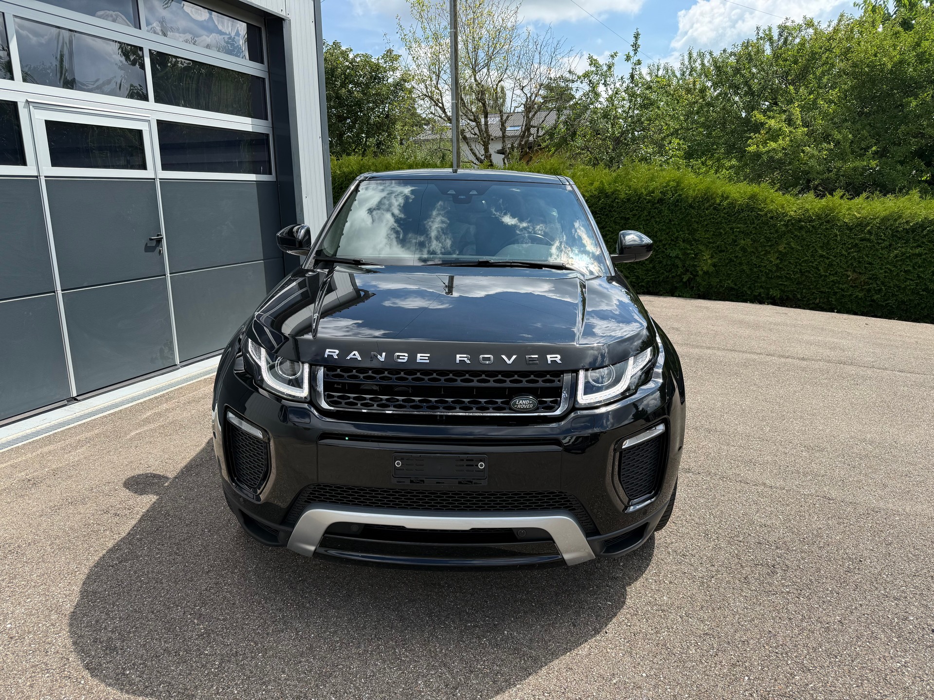 LAND ROVER Range Rover Evoque 2.0 SD4 SE Dynamic AT9-image-2