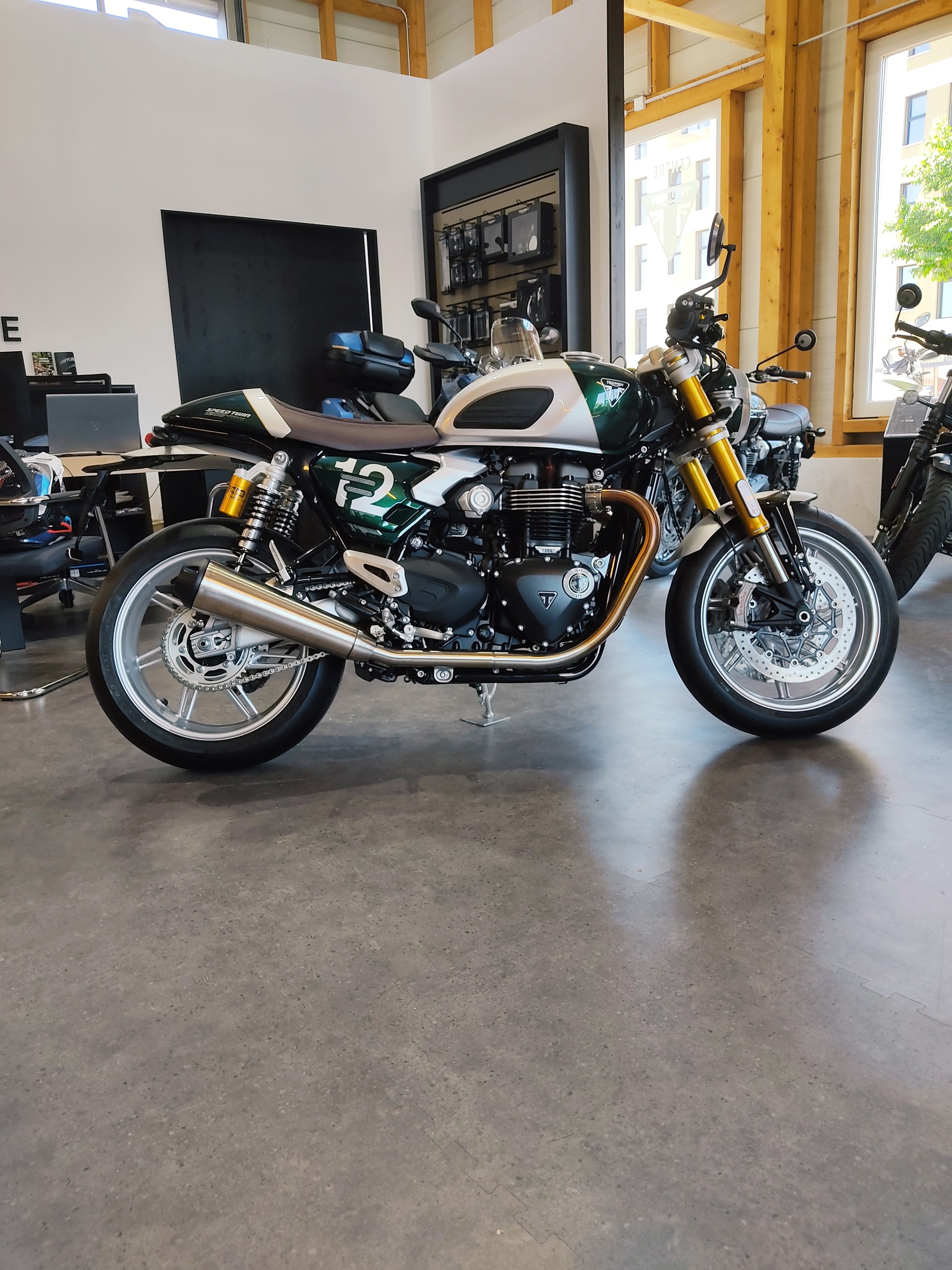 TRIUMPH Speed Twin 1200 RS Cafe Racer Edition-image-1