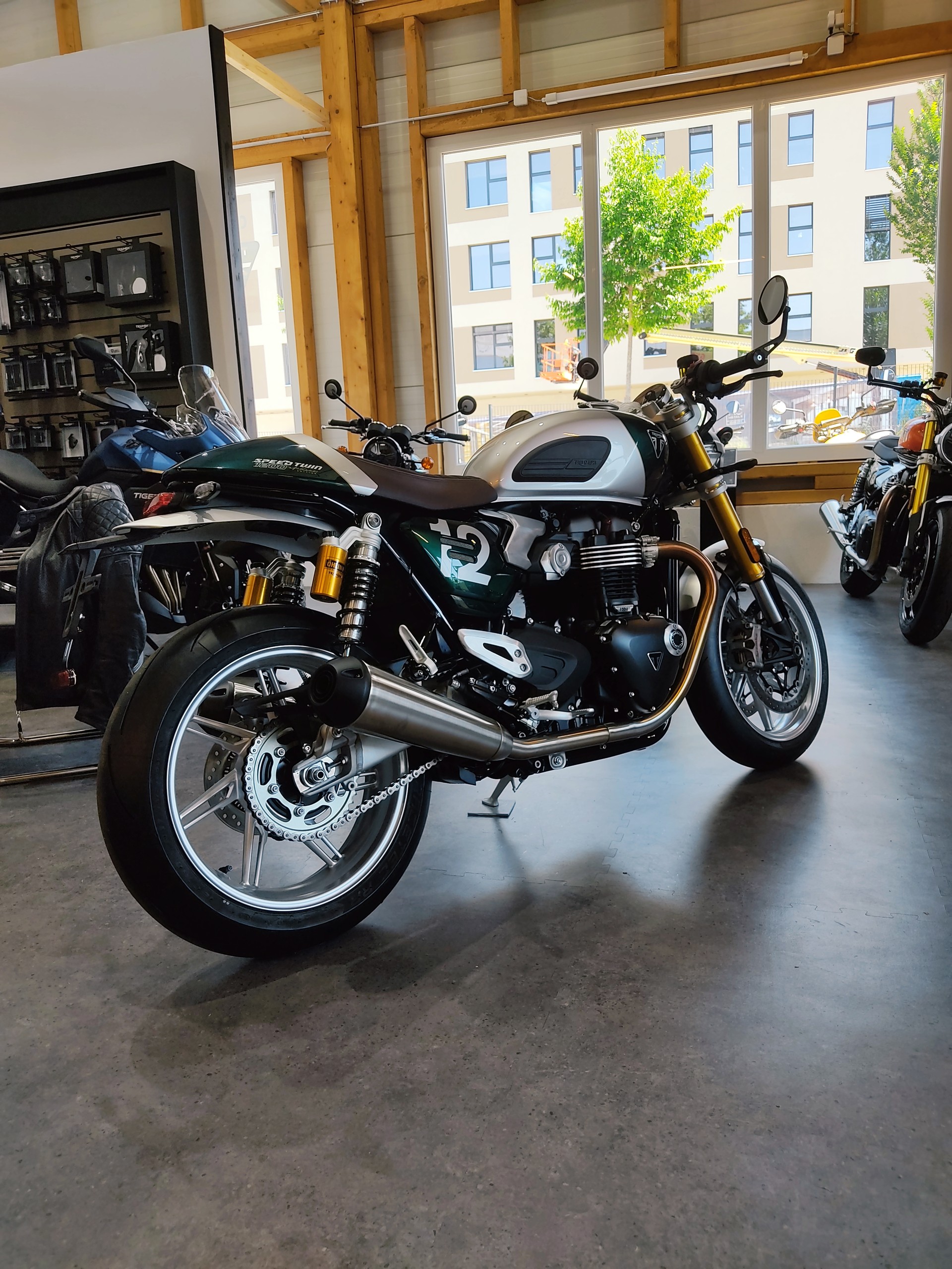 TRIUMPH Speed Twin 1200 RS Cafe Racer Edition-image-2